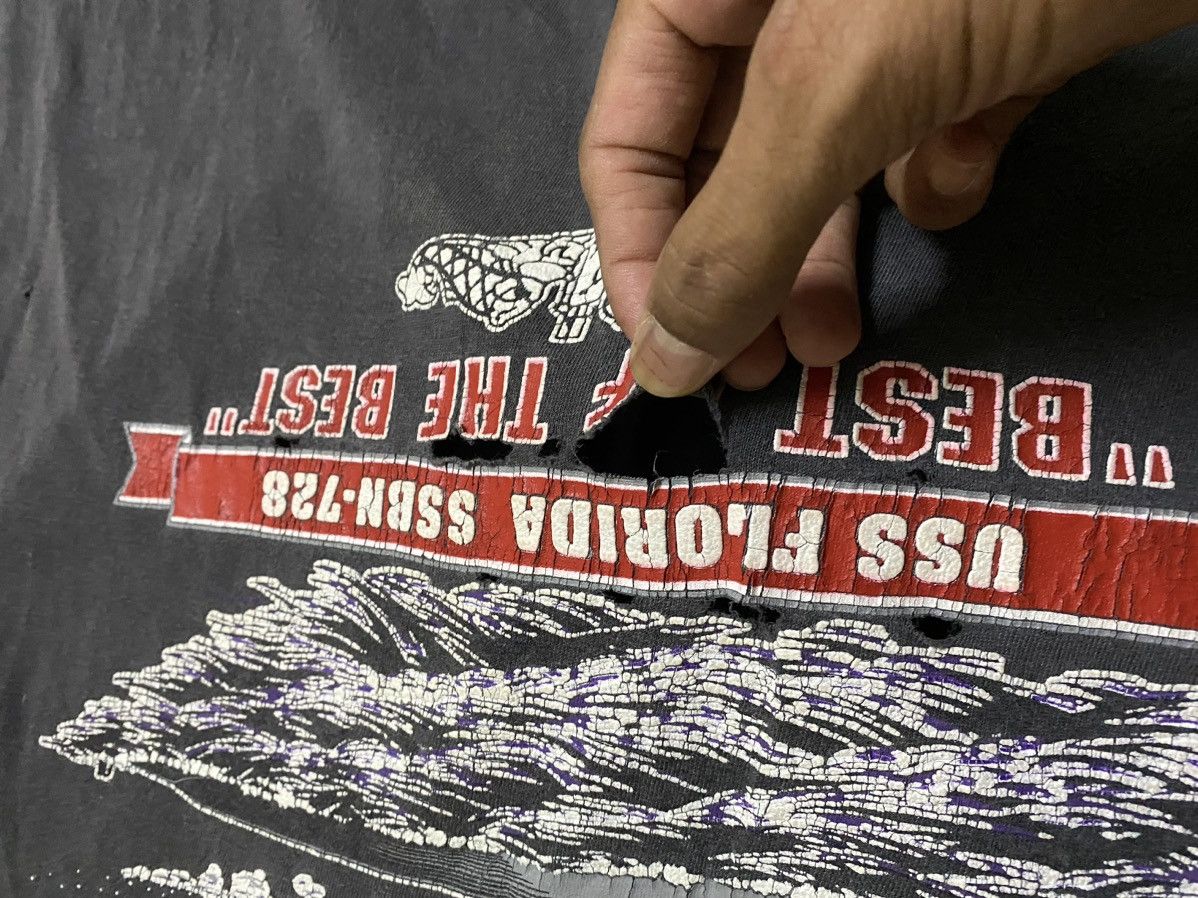 Hanes × Vintage Silent Service USS Florida SSBN-728 Submarine US Navy Size US XL / EU 56 / 4 - 7 Thumbnail