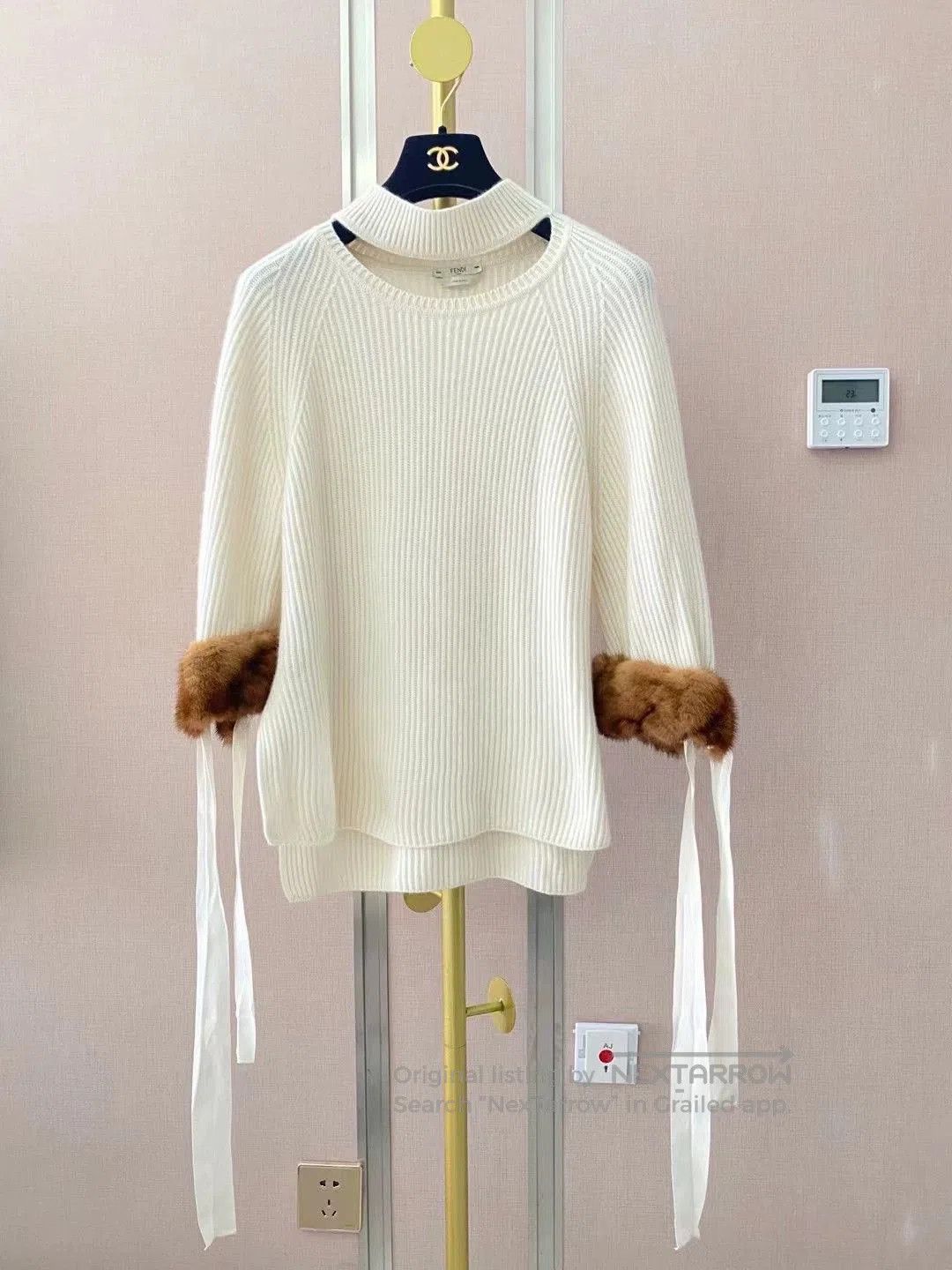 Fendi Fendi Cashmere Mink Trim Knit Sweater. Size US L / EU 52-54 / 3 - 1 Thumbnail