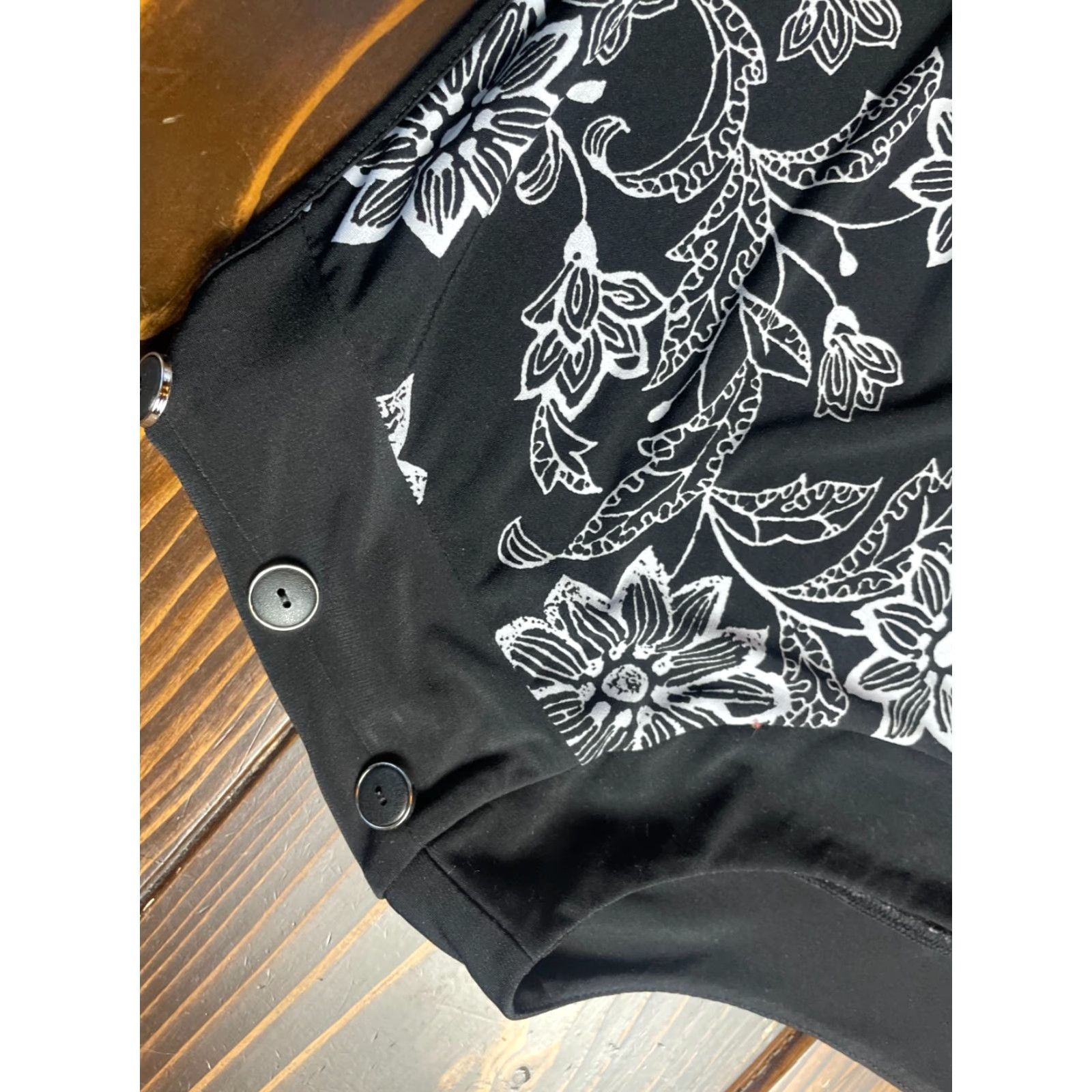Vintage Susan Lawrence Sleeveless Top Women's 2X Black White Floral Round Neck Oversized Blouse Size XXL / US 16-18 / IT 52-54 - 3 Thumbnail