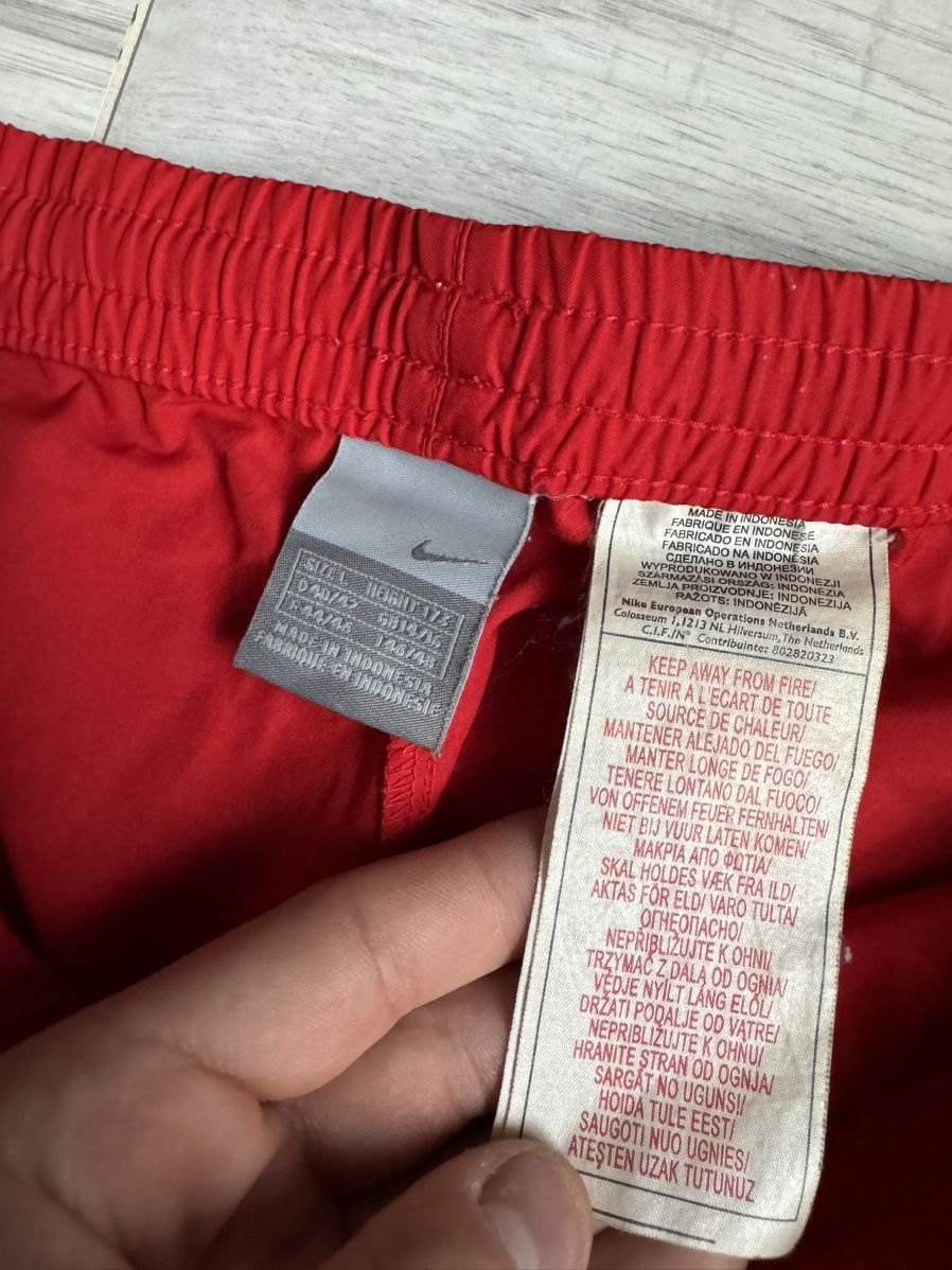 Nike × Vintage Vintage women’s Nike Swoosh shorts Size 32" / US 10 / IT 46 - 3 Thumbnail