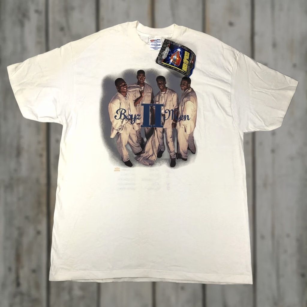 Hanes VINTAGE Hanes Boyz II Men All Around The World Tour T-Shirt XL White 90s Crew Neck Short Sleeve Men 100% Cotton Knit Double-Sided Graphic Print Size US XL / EU 56 / 4 - 1 Thumbnail
