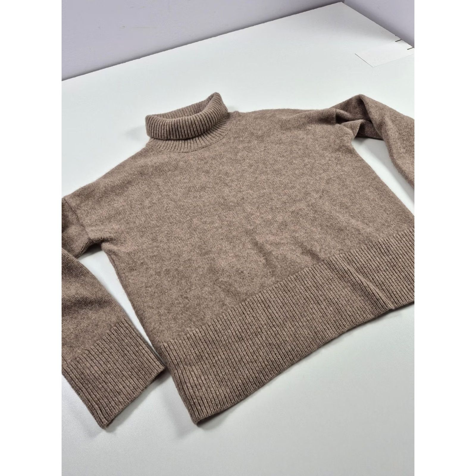 Vintage Gentle Herd Sweater Womens Medium Brown Wool Yak Turtleneck Raglan Knit Pullover Size M / US 6-8 / IT 42-44 - 2 Thumbnail