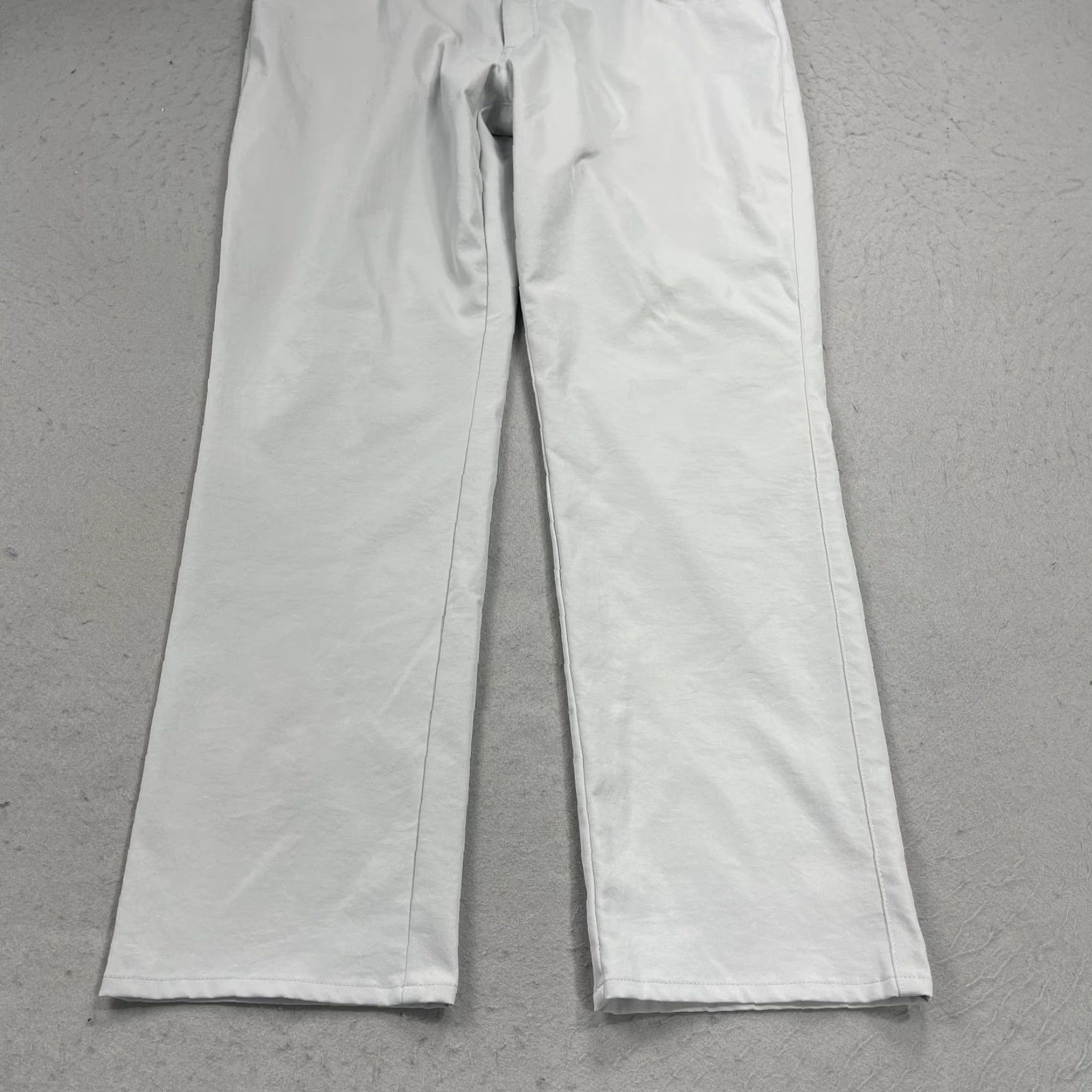 Peter Millar Peter Millar Pants Mens 40x32 Gray Performance Five Pocket Pant Golf Chino EB66 Pants Mens 40x32 Gray Peter Millar 5-Pocket Chino Straight Mens Size US 40 / EU 56 - 3 Thumbnail