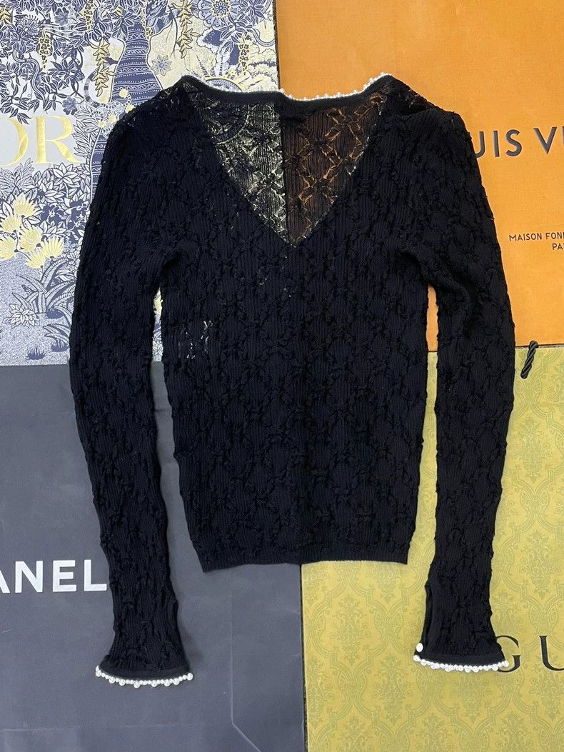 Chanel chanel Black pearl V-neck hollow knitwear undershirt long Size XS / US 0-2 / IT 36-38 - 3 Thumbnail