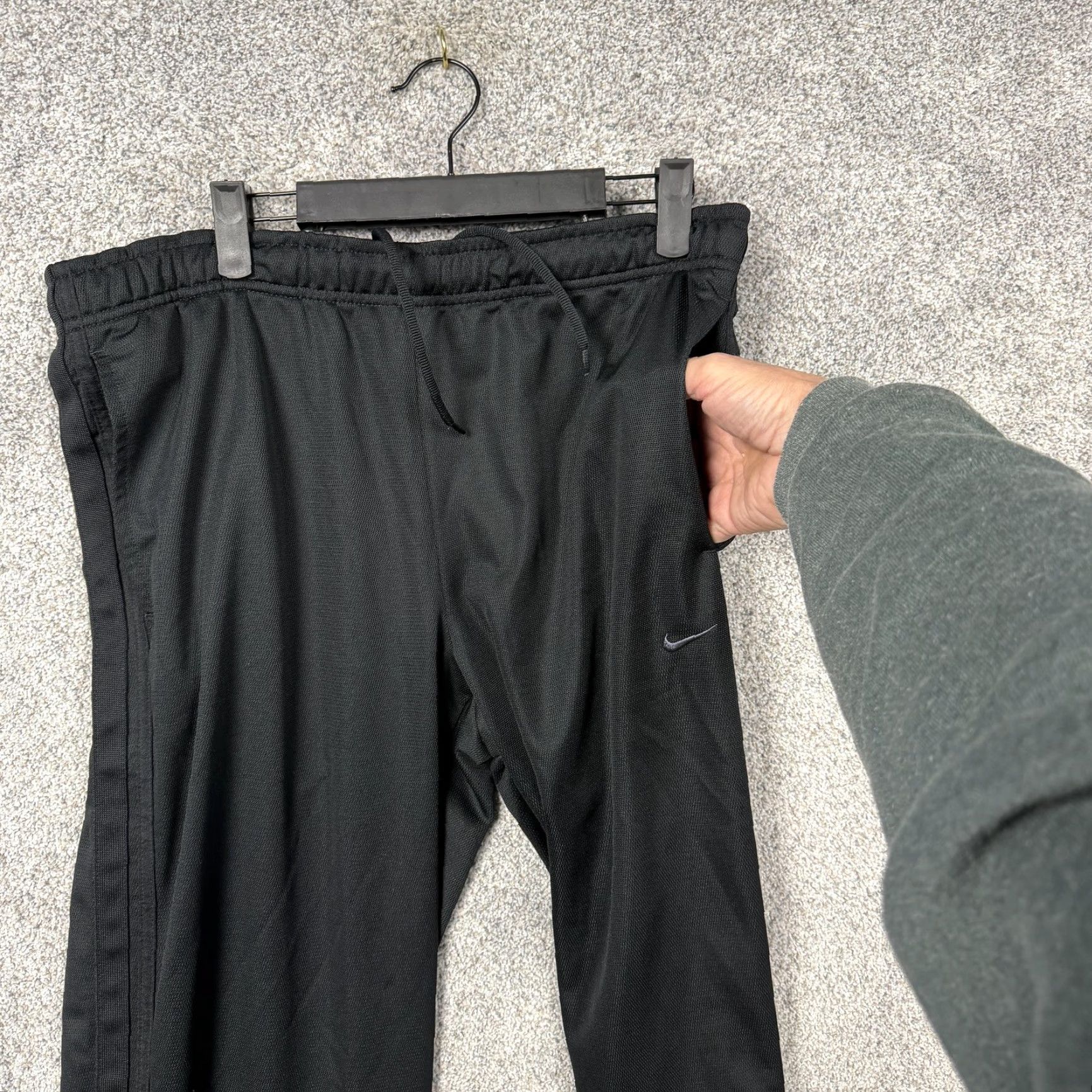 Nike Nike Track Pants Mens M Black Sweatpants Athletic Techwear Y2K Sporty Size US 31 - 6 Thumbnail