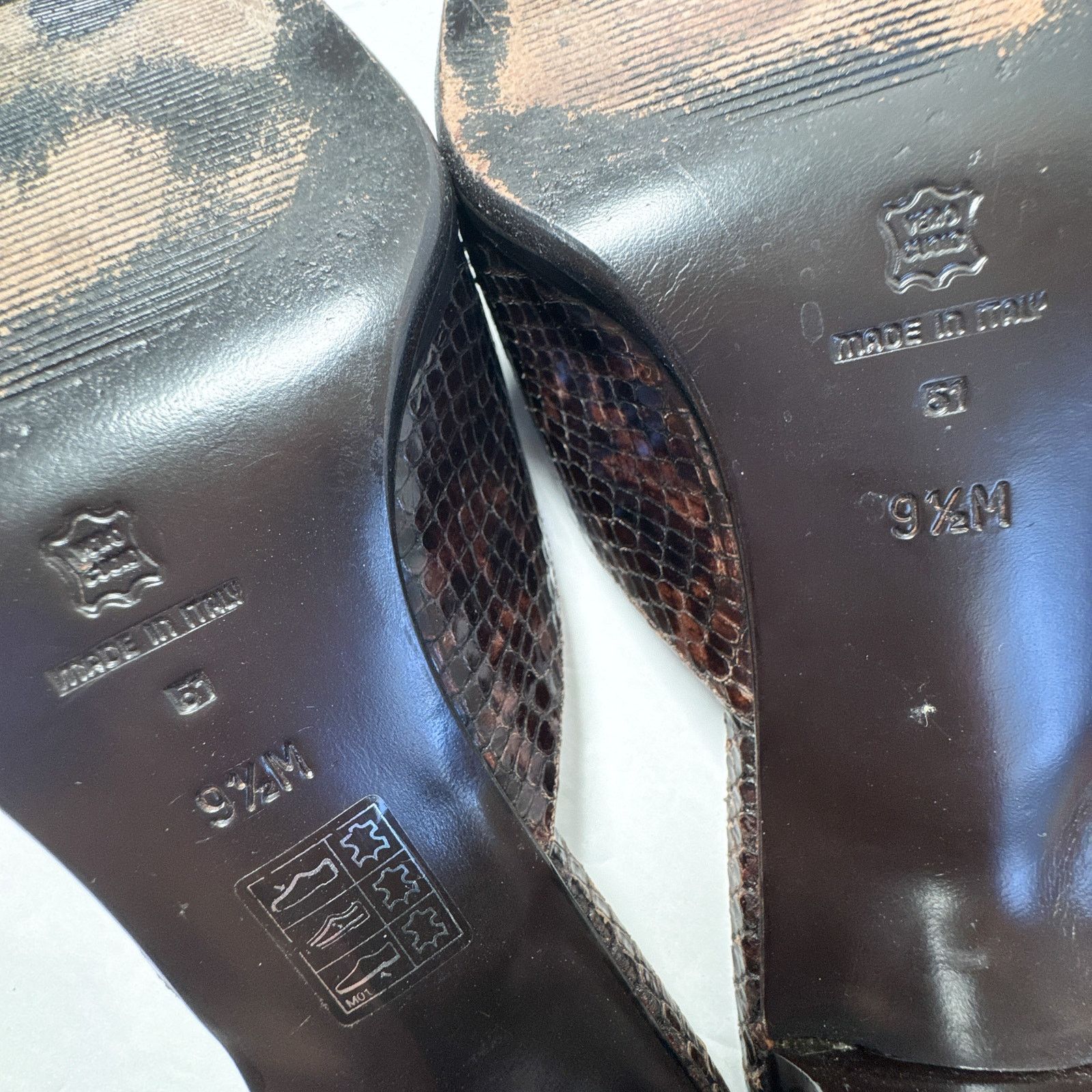 Other Via Spiga Brown Snake Embossed Leather Mule Heels 9.5M Size US 9.5 / IT 39.5 - 9 Thumbnail