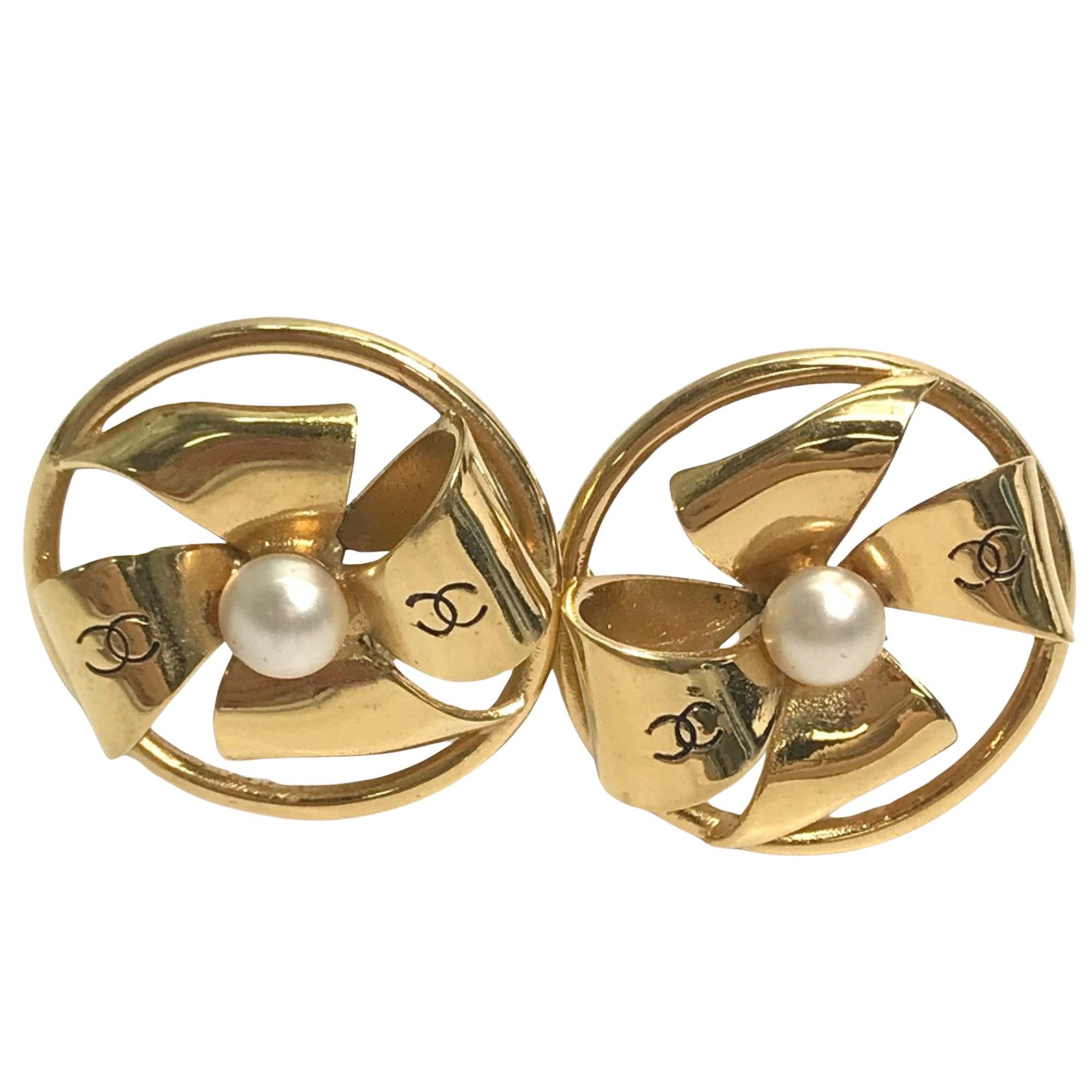 Chanel Chanel Vintage Round Clip Earrings earring Size ONE SIZE - 1 Thumbnail