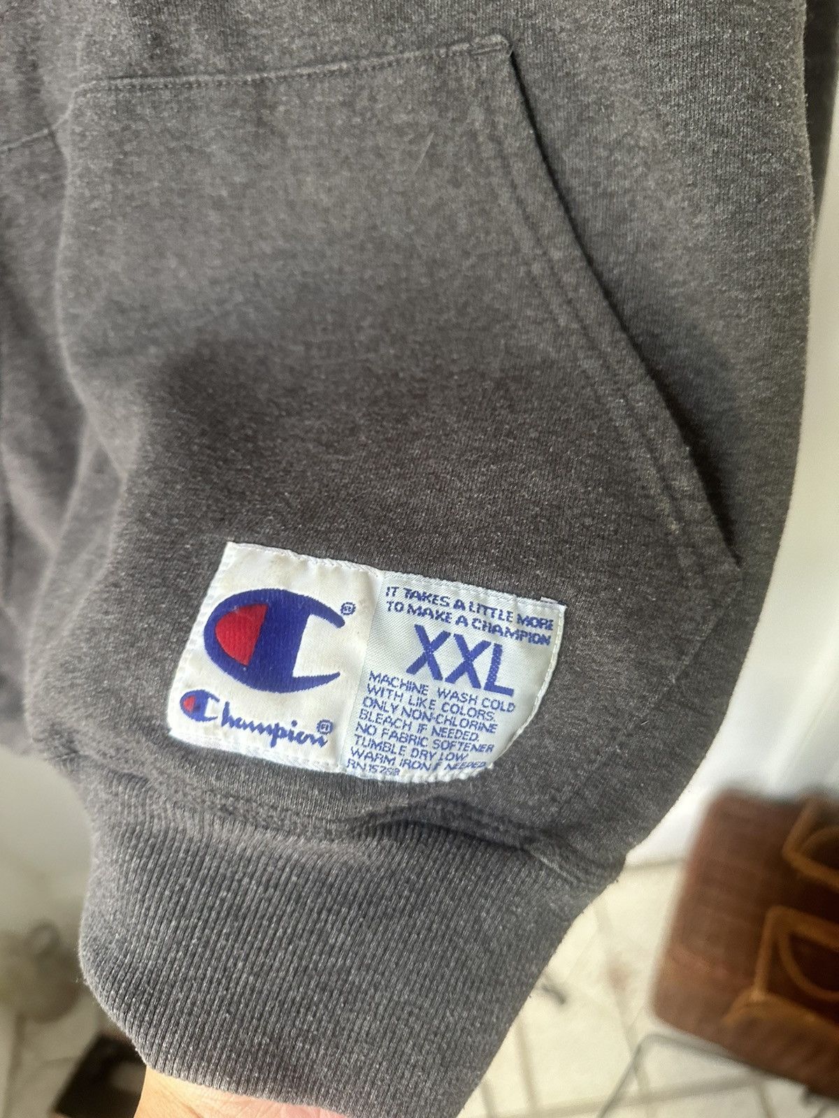 Champion Distressed Vampire Bite Champion Hoodie Size US XXL / EU 58 / 5 - 6 Thumbnail
