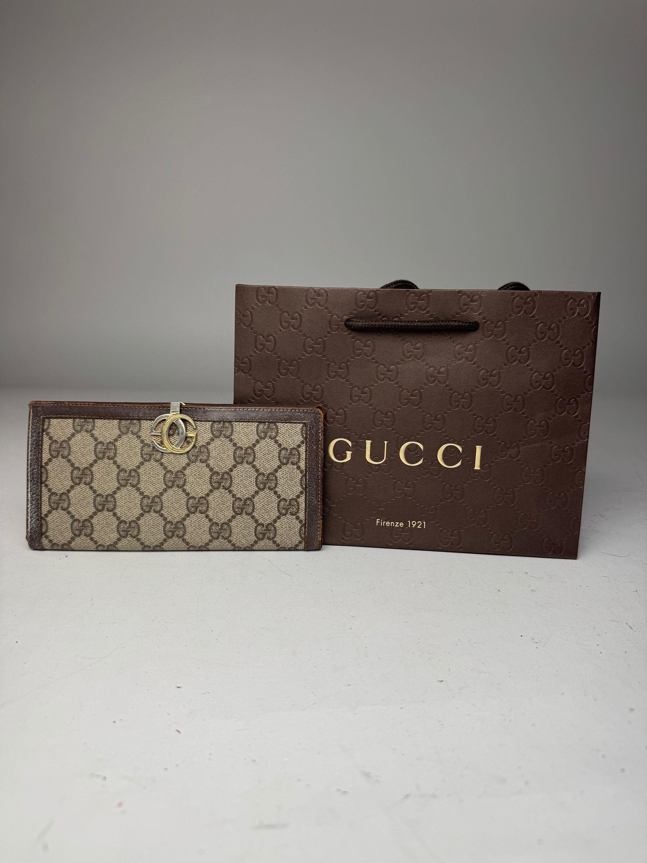 Gucci Vintage Monogram Leather Wallet Grey Brown Size ONE SIZE - 1 Thumbnail