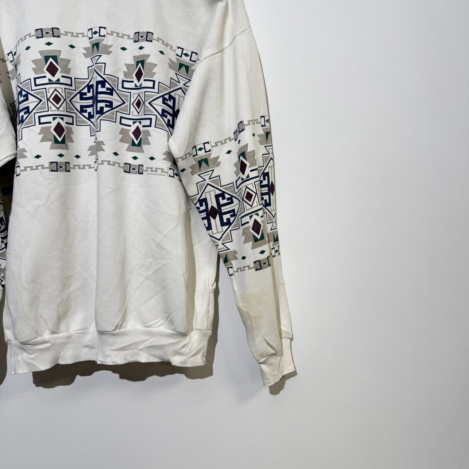 Vintage Vintage Unisex White Cotton Crewneck Size L Aztec 90s Y2k Size US L / EU 52-54 / 3 - 10 Thumbnail