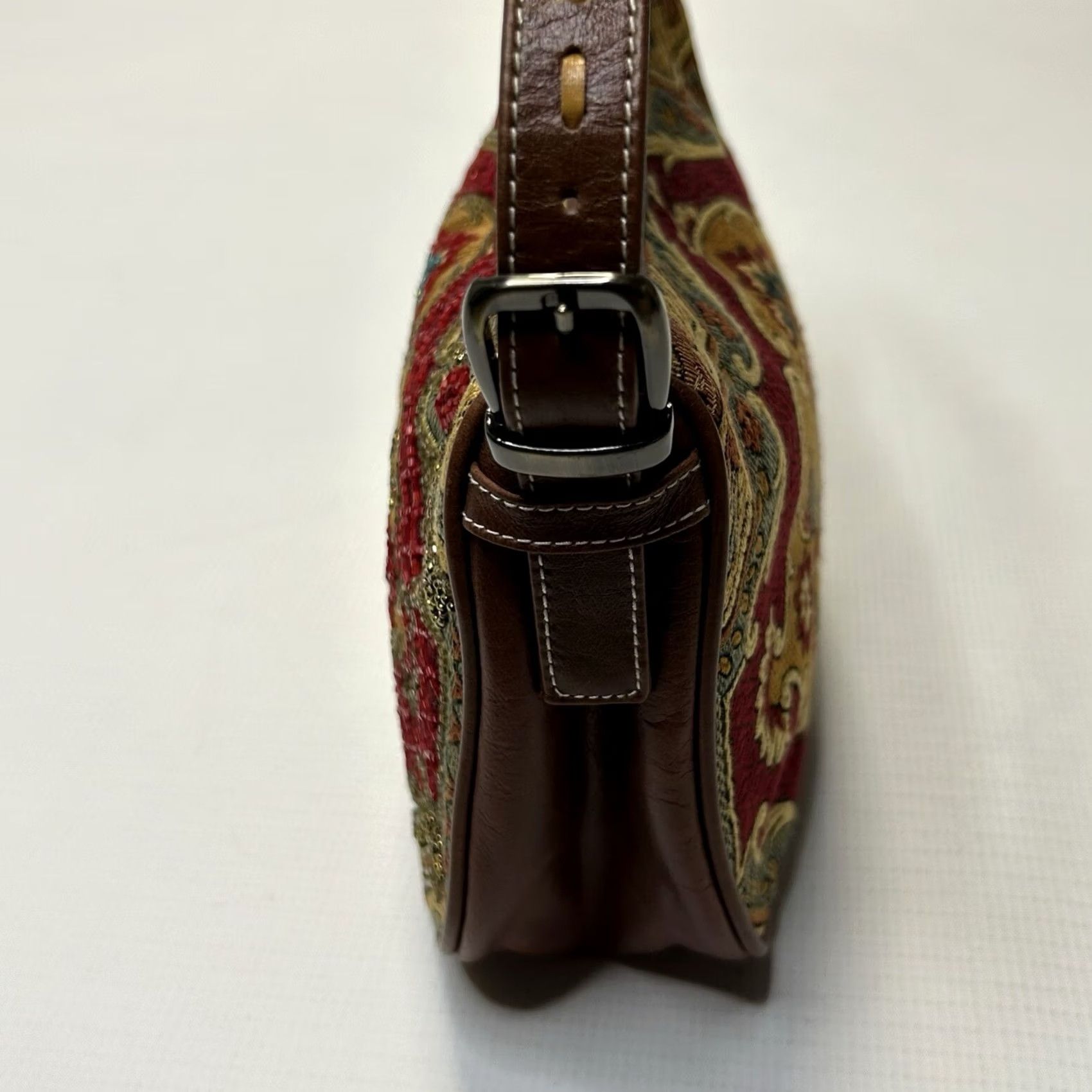 Vintage VINTAGE Isabella Fiore Embellished Tapestry Shoulder Bag Size ONE SIZE - 3 Thumbnail