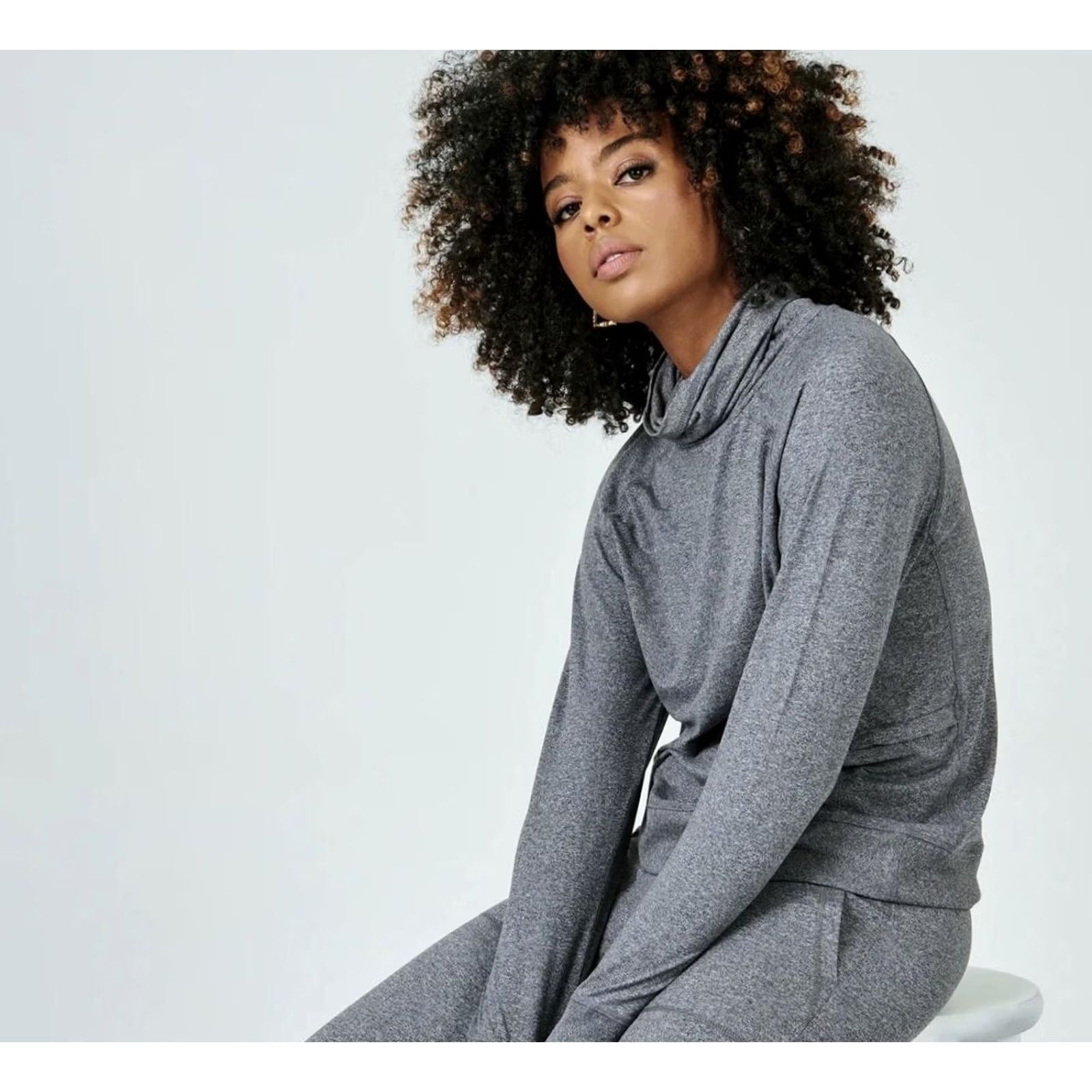 Vintage 7 Diamonds Hoodie Womens Small Gray Cowl Neck Thumbholes Zip Pocket Pullover Shirt Size S / US 4 / IT 40 - 2 Thumbnail