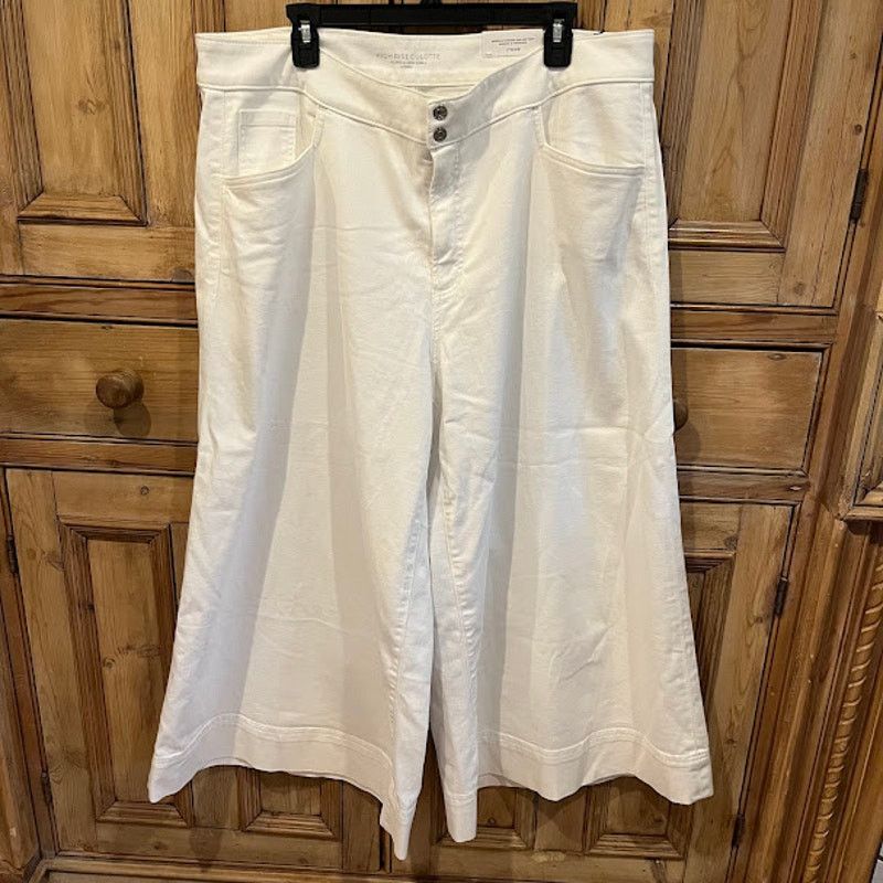 NWT Chico's Culotte Jeans High Rise Denim White Sz US 20 / 4