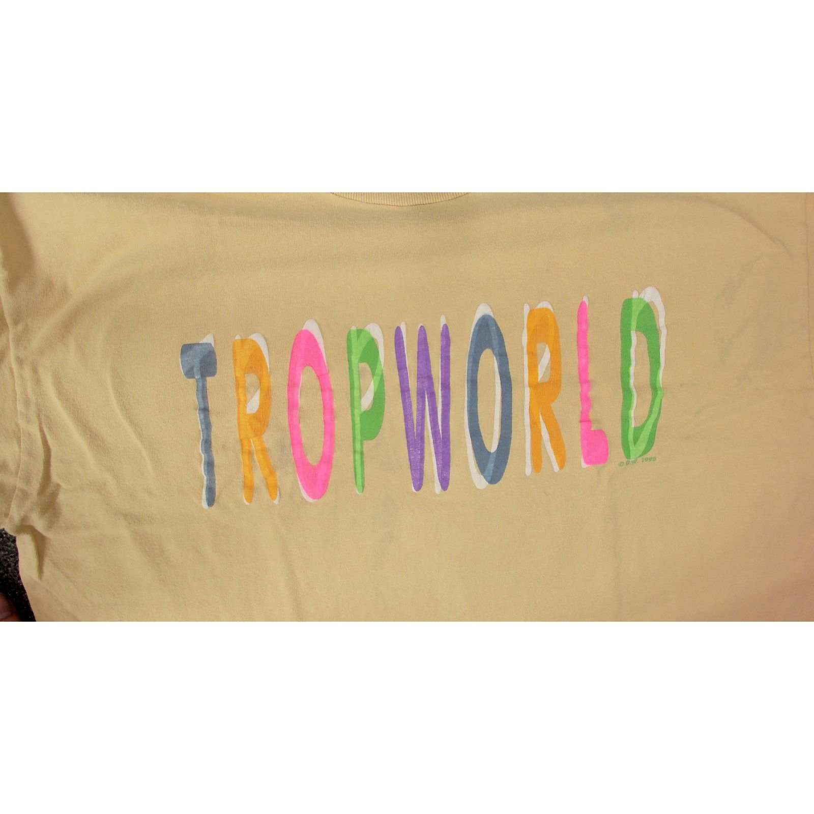 Vintage Vintage 1995 TropWorld Casino Single Stitch Boxy Tee Size US L / EU 52-54 / 3 - 6 Thumbnail