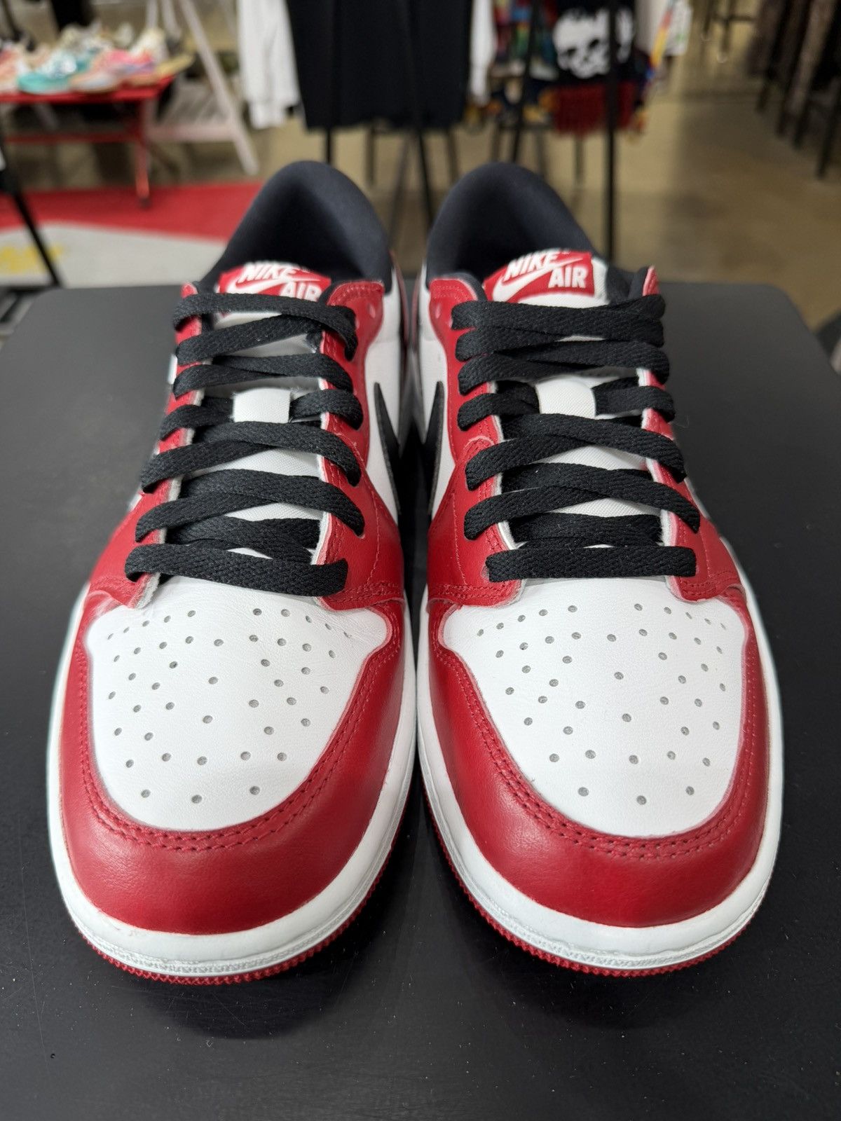Jordan Brand Air Jordan 1 Low Chicago Size 8 (2025) Size US 8 / EU 41 - 2 Thumbnail