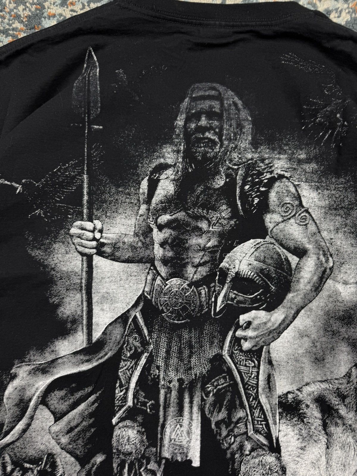 Vintage Vintage y2k Viking wolves runes all over print graphic tee Size US XL / EU 56 / 4 - 7 Thumbnail