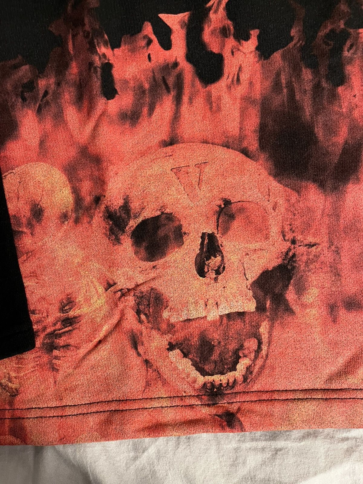 Neighborhood × Vlone Vlone neighborhood black skull flames crewneck Size US L / EU 52-54 / 3 - 2 Thumbnail