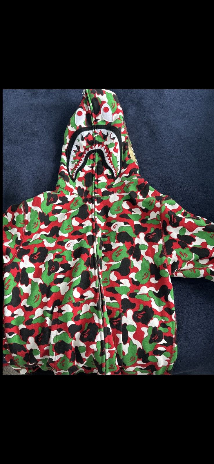 Bape Bape Dubai Anniversary Camo Shark Full Zip Hoodie Size US L / EU 52-54 / 3 - 1 Thumbnail