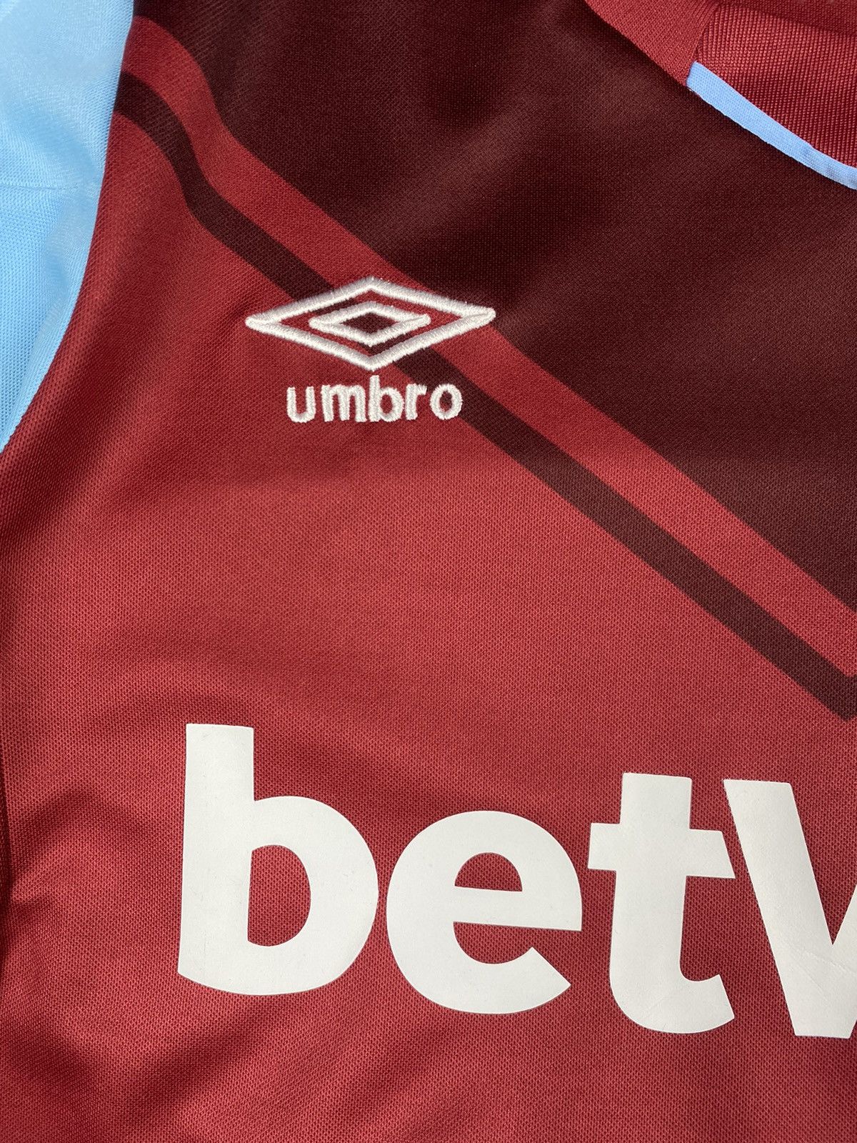 Umbro Umbro West Ham FC Soccer Jersey Tee T Shirt Size US M / EU 48-50 / 2 - 6 Thumbnail