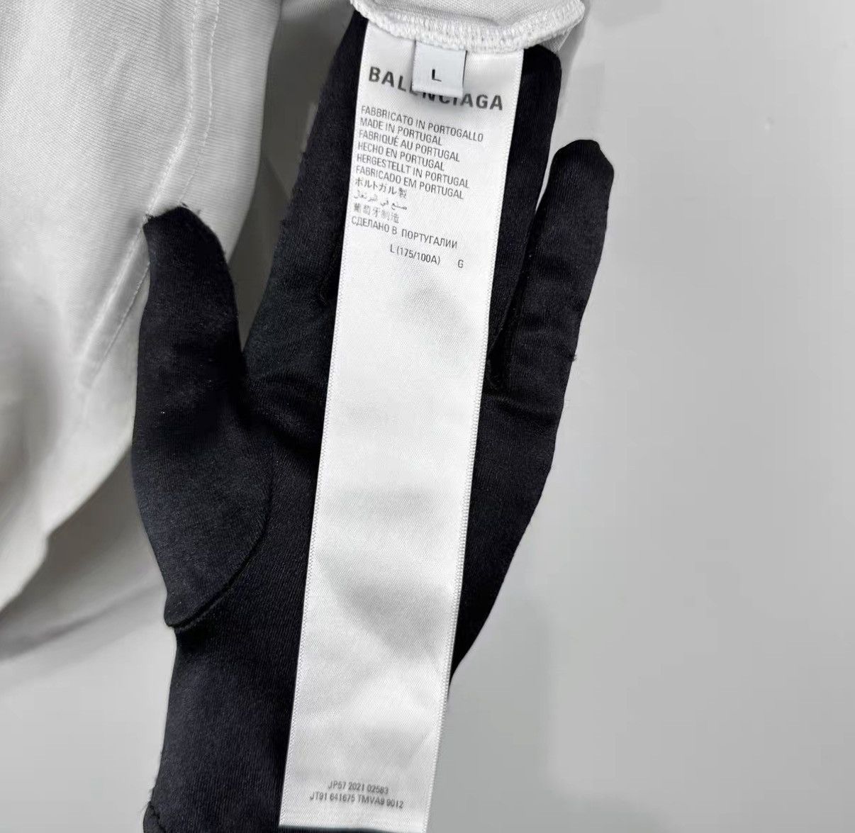 Balenciaga Balenciaga Batman Letter Vintage T-shirt J42 Size US L / EU 52-54 / 3 - 5 Thumbnail