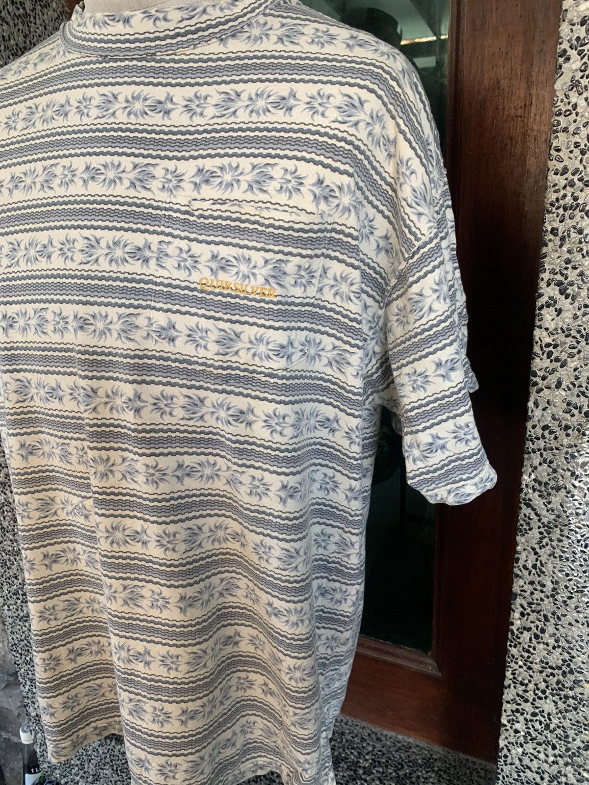 Quiksilver Vintage 90s Quiksilver Striped Surf / Surfing T shirt Size US M / EU 48-50 / 2 - 3 Thumbnail
