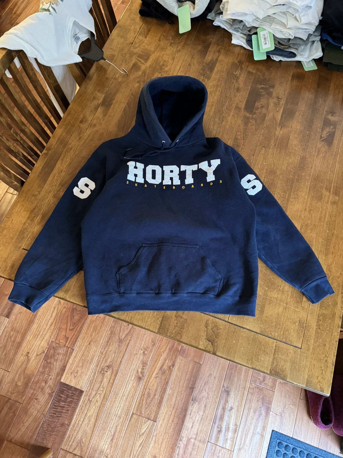 image of Shortys Skateboards x Vintage 90's Shorty’S Skateboards Hoodie Spellout Usa in Black (Size Medium)