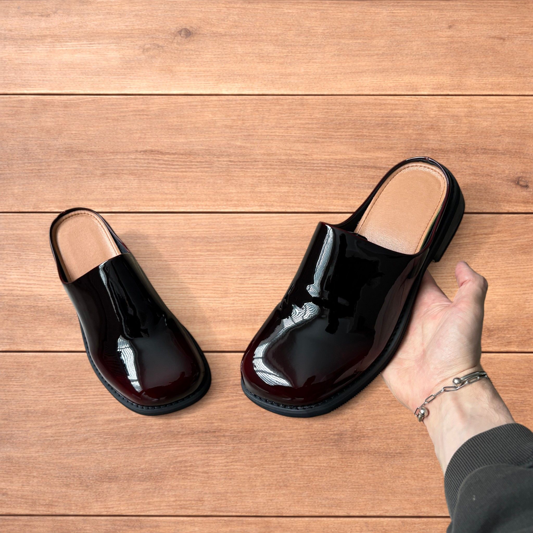 Japanese Brand Lovely faux leather slip on clogs slippers in oxblood red. Size US 11 / EU 44 - 2 Thumbnail