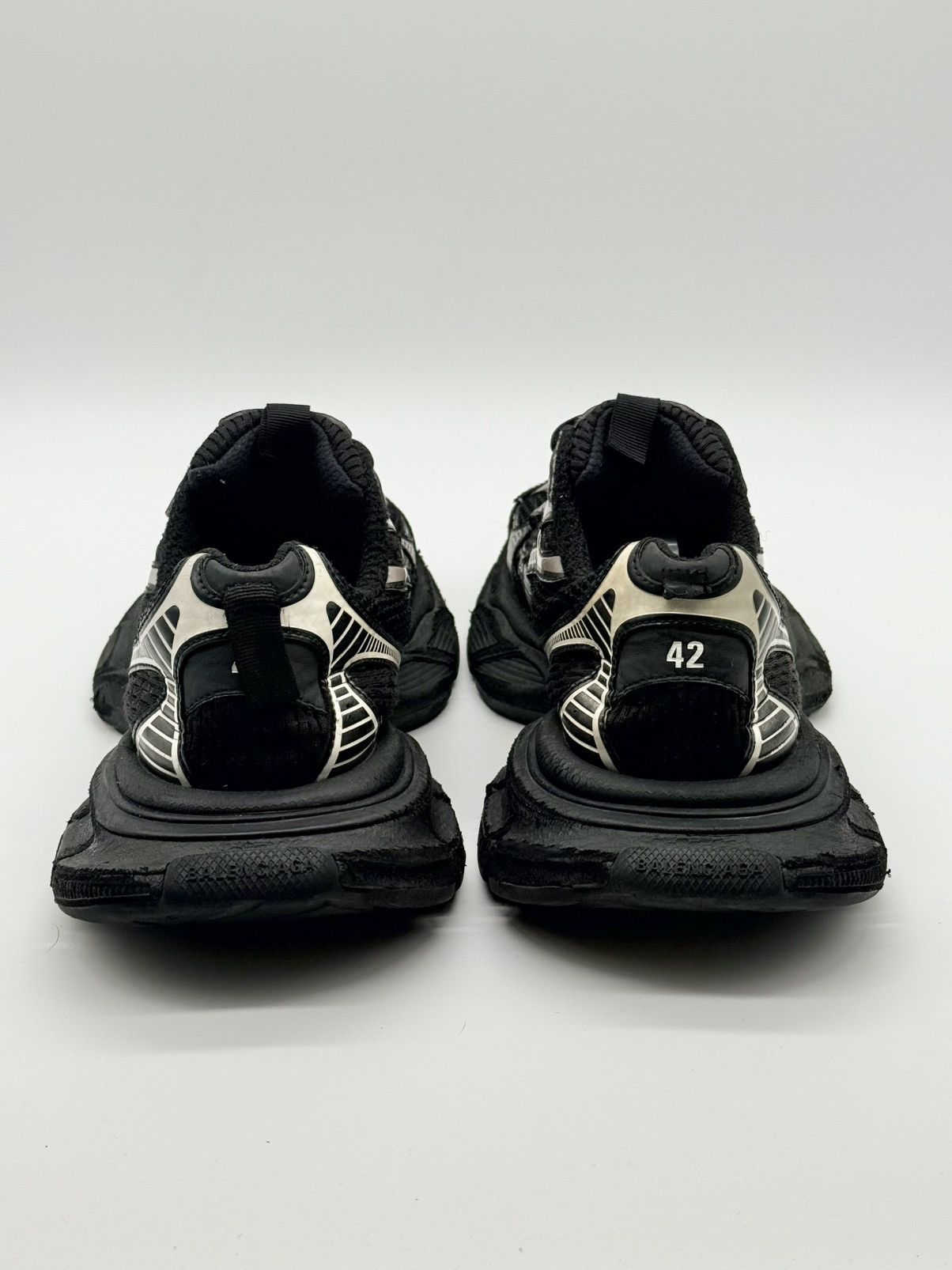 Balenciaga Size 9 - Balenciaga 3XL Sneaker Worn-Out - Black Size US 9 / EU 42 - 5 Thumbnail