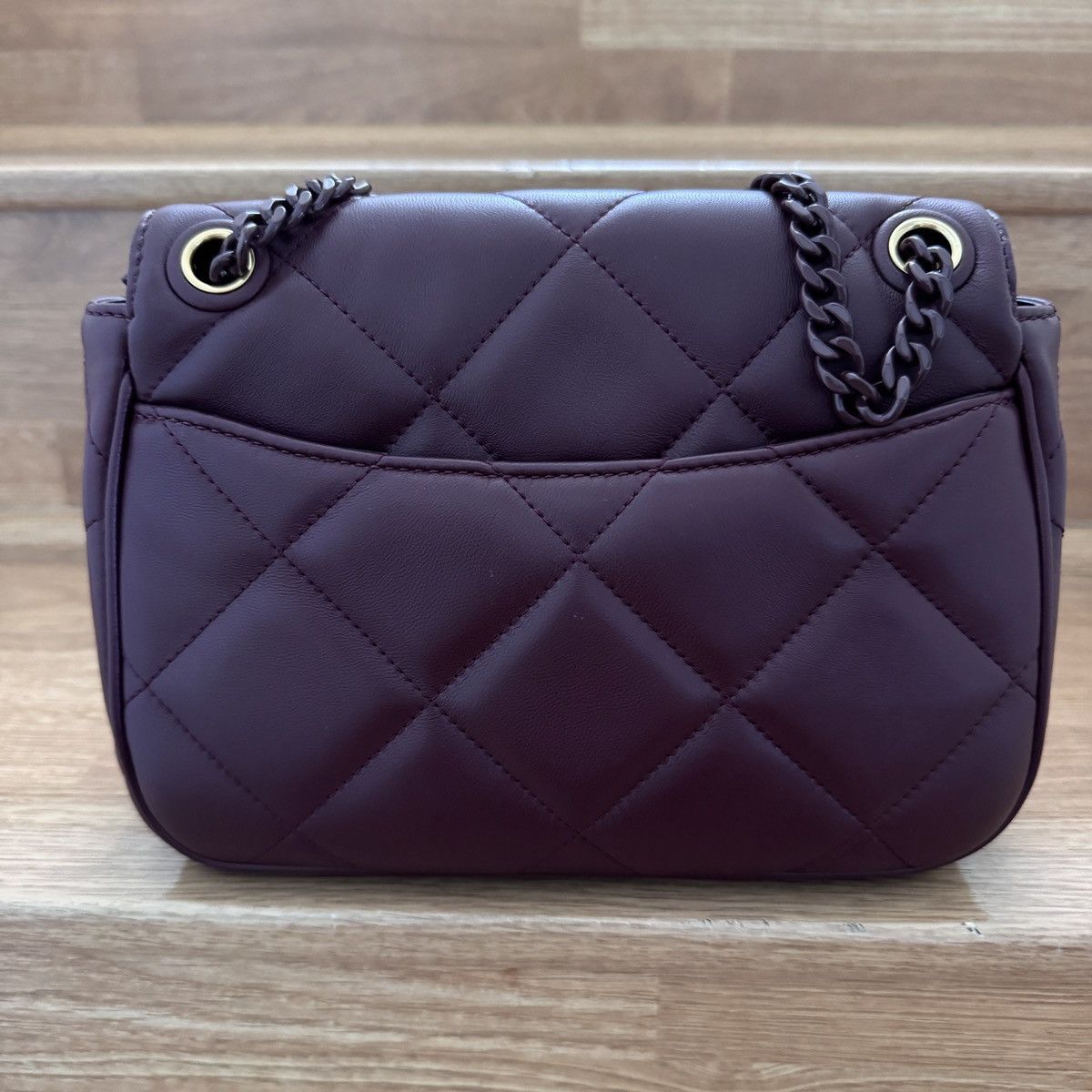 Tory Burch Tory Burch Willa Soft Quilt Small Leather Shoulder Bag Size ONE SIZE - 3 Thumbnail
