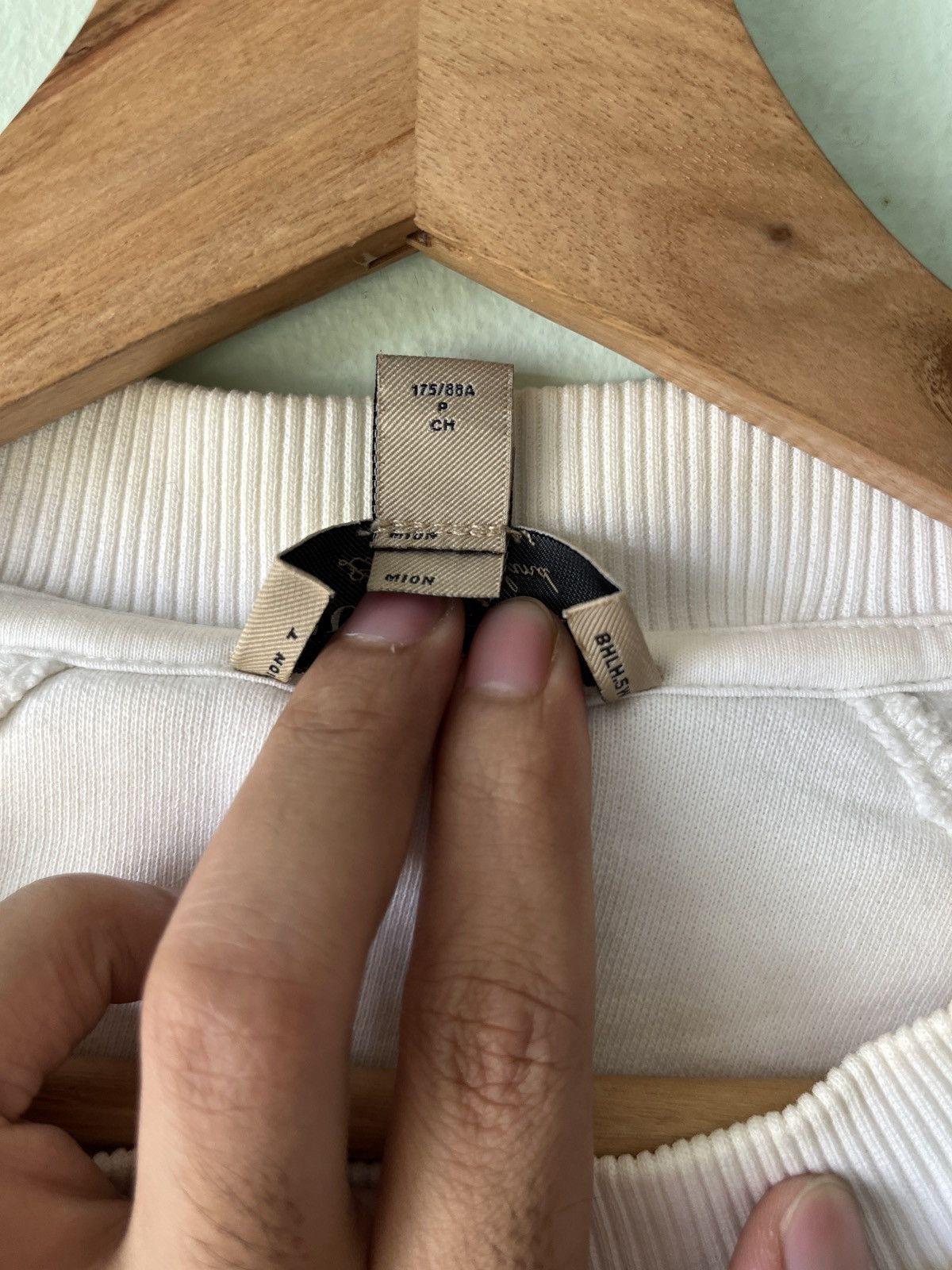 Burberry Burberry London Wool Swetshirt Size M / US 6-8 / IT 42-44 - 3 Thumbnail