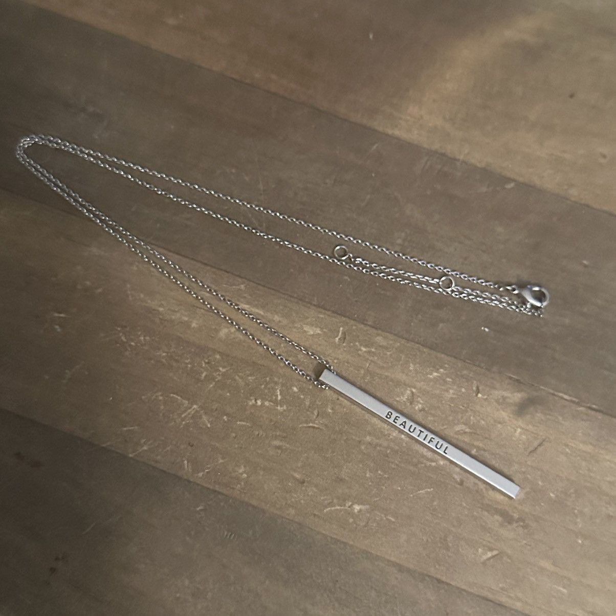 Other Silver tone engraved Beautiful vertical bar pendant necklace Size ONE SIZE - 2 Thumbnail