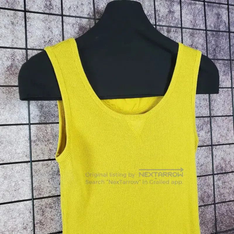 Burberry Burberry Summer Yellow Silk Blend Top. Size S / US 4 / IT 40 - 6 Thumbnail