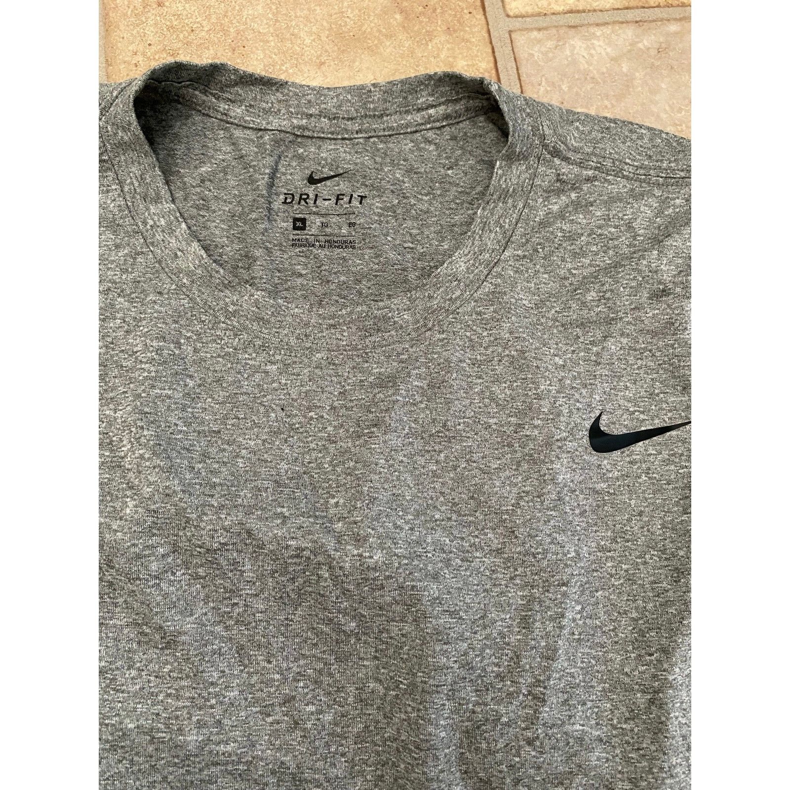 Nike 2pcs Nike Dri-Fit Run Tshirts Black and Gray Men’s XL Size US XL / EU 56 / 4 - 6 Thumbnail