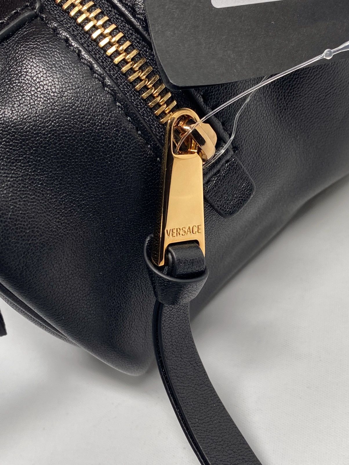 Versace Versace Versace Tag Zip Leather Shoulder Bag Size ONE SIZE - 13 Thumbnail