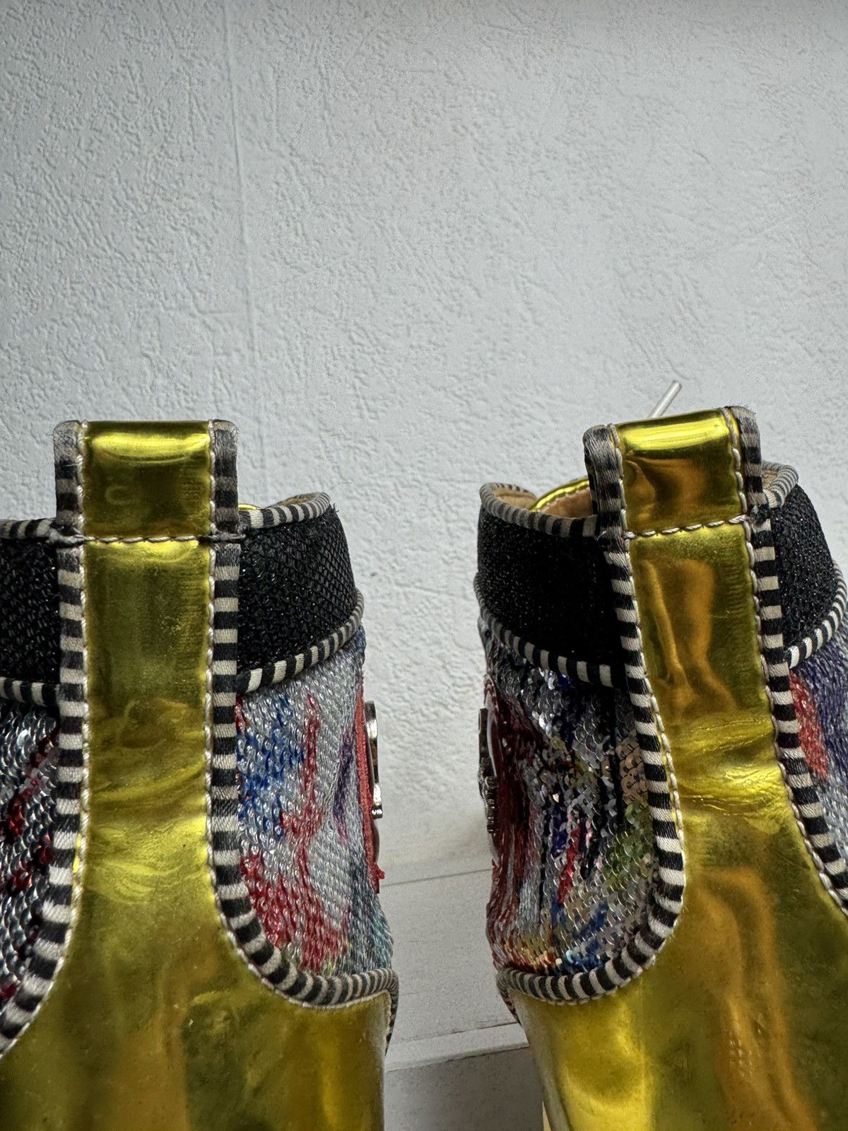 Christian Louboutin Christian Louboutin Graffiti Sequin High Sneakers Size 41 Size US 8 / EU 41 - 18 Thumbnail
