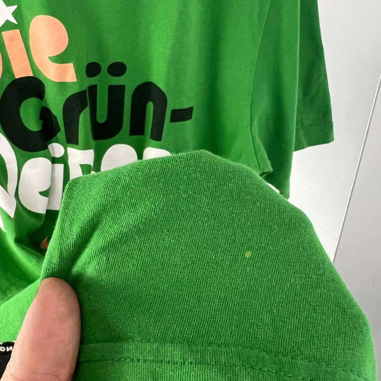 Nike Wolfsburg Nike Vintage Tee Y2K Style Jersey Size US S / EU 44-46 / 1 - 8 Thumbnail