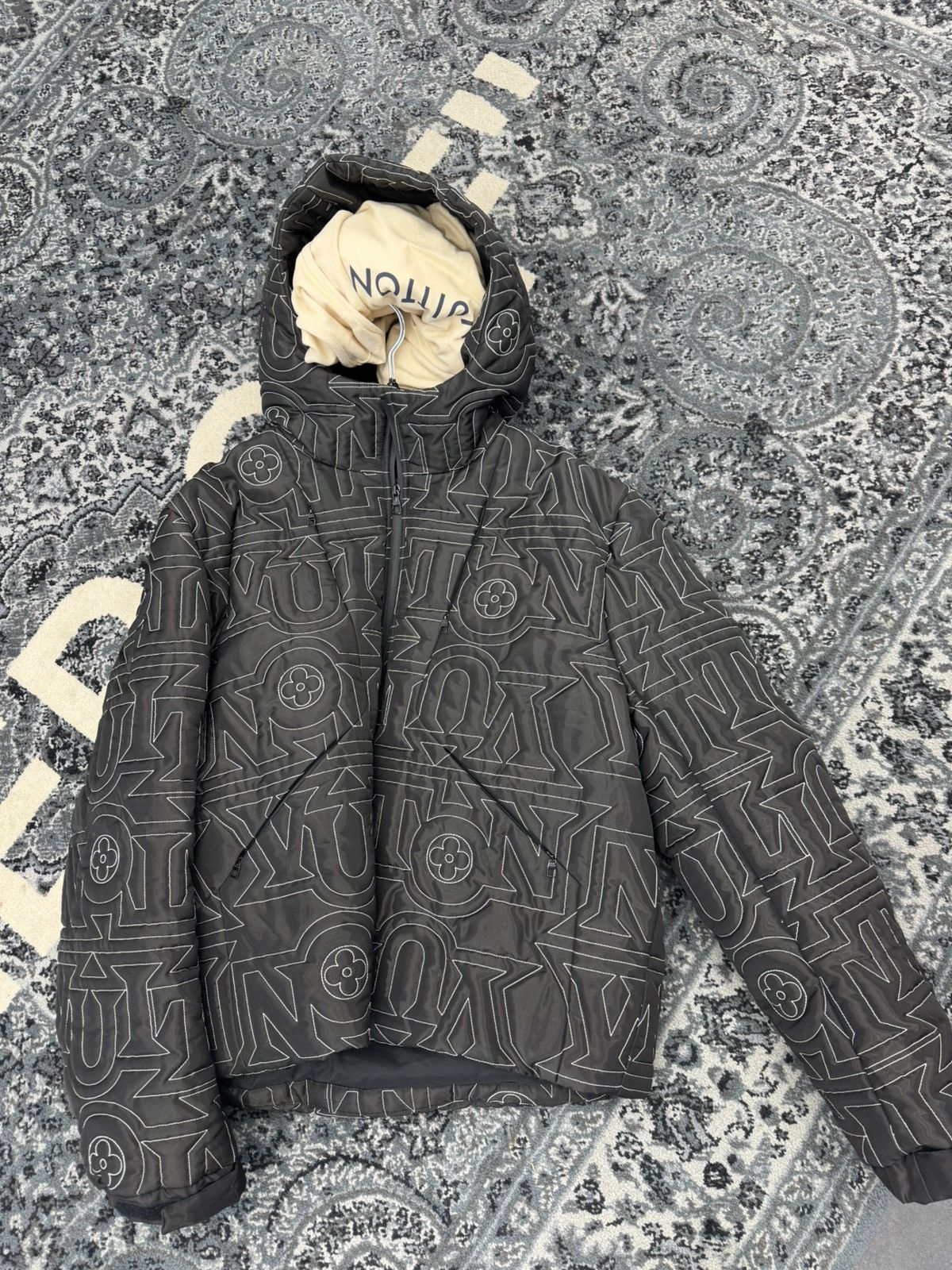 Louis Vuitton Louis Vuitton All over snow jacket Size US L / EU 52-54 / 3 - 1 Thumbnail