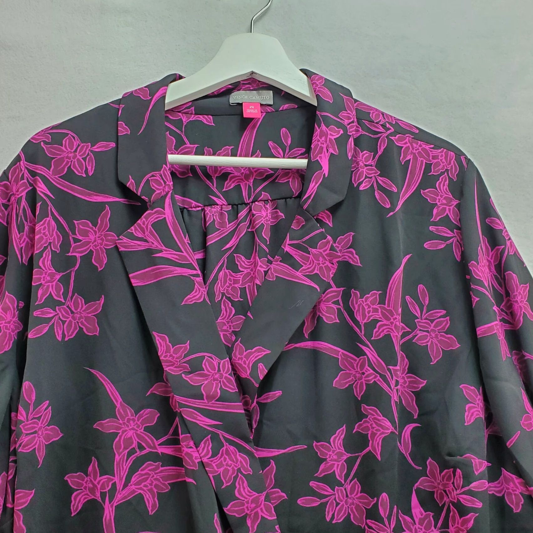 Vince Camuto Vince Camuto Blouse Top Women's 2X Black Purple Floral Overlap Office Cocktail Shirt Women 2X Black Floral Overlap Office Cocktail Vince Camuto Size XXL / US 16-18 / IT 52-54 - 3 Thumbnail