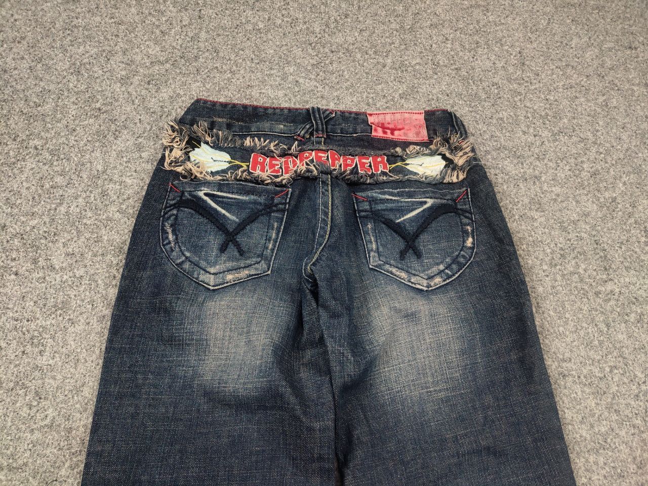 If Six Was Nine Red Pepper Japan Low Vintage Y2K embroidered Denim Jeans Size 27" / US 4 / IT 40 - 3 Thumbnail
