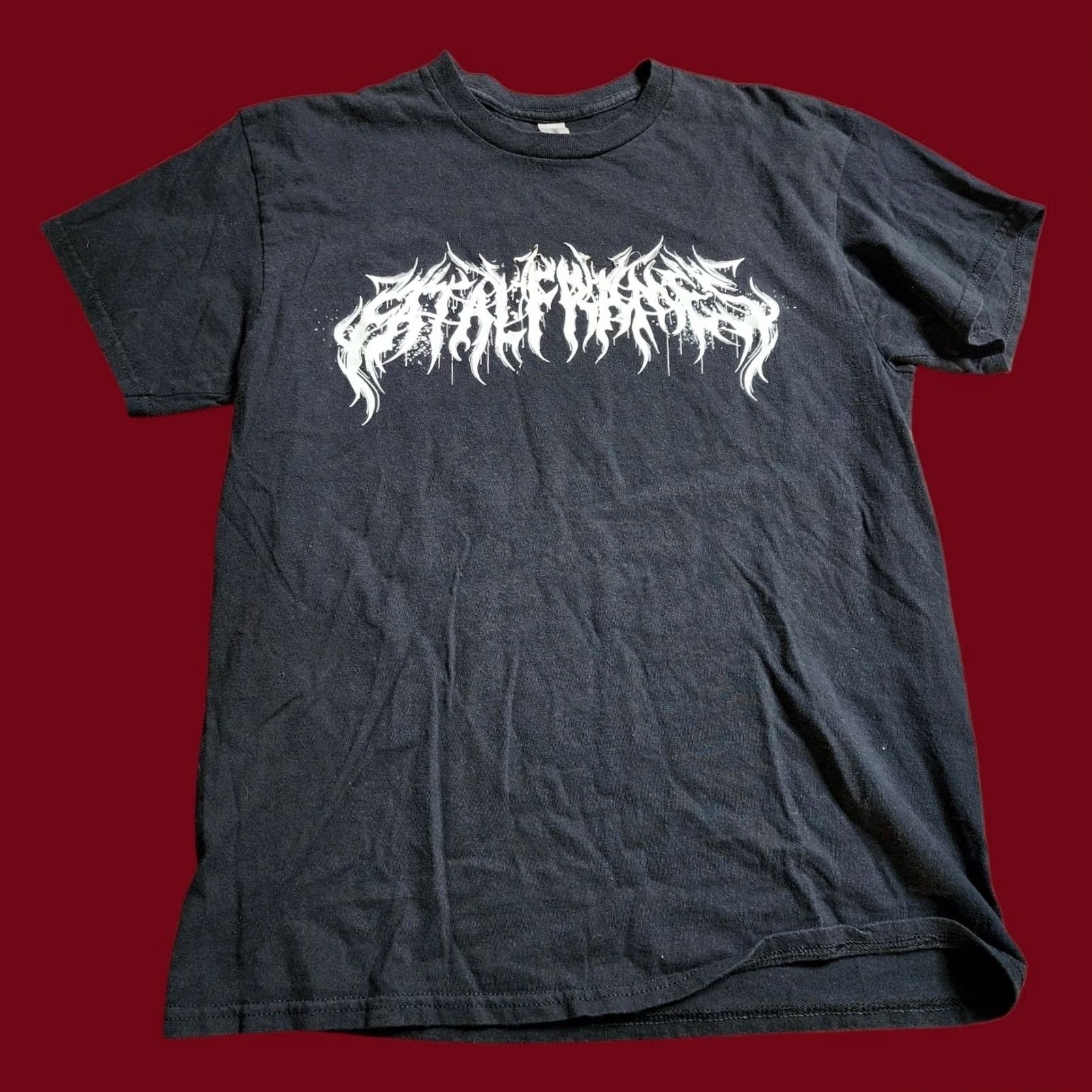 Gildan Mens M Fatal Frames Death Deathcore Metal Band T Shirt Distressed Black Gildan Cotton Short Sleeve Crew Neck T-Shirt Yes No Size US M / EU 48-50 / 2 - 2 Thumbnail