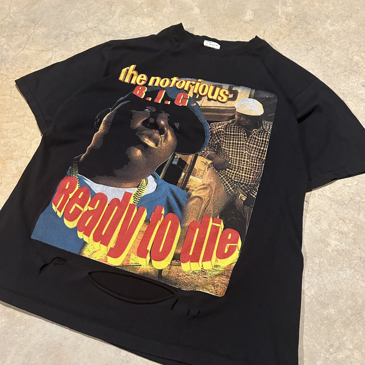 Rap Tees × Vintage Crazy Vintage 90s The Notorious BIG Ready to Die Rap Tee Size US XL / EU 56 / 4 - 2 Thumbnail