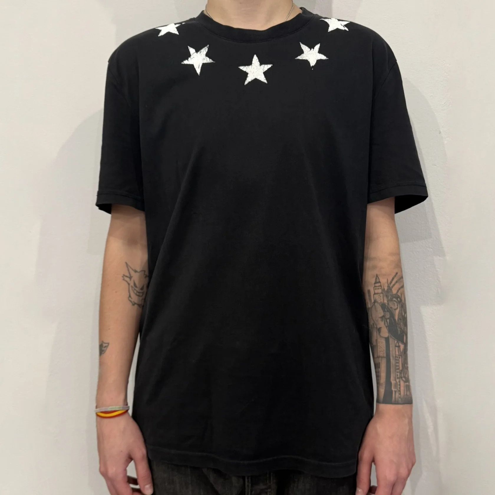 Givenchy Givenchy Distressed Stars Black Tee Size US XL / EU 56 / 4 - 1 Thumbnail
