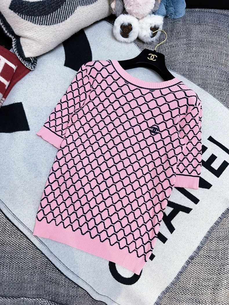 Chanel Chanel Pink Black Checkered Pattern Large U-Neck Knit Top Size M / US 6-8 / IT 42-44 - 3 Thumbnail
