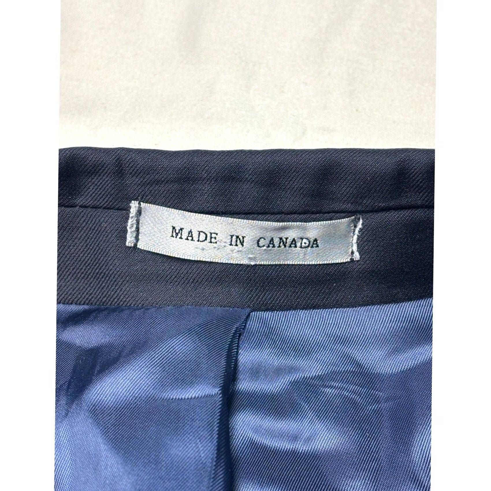 Ralph Lauren Lauren Ralph Lauren Navy Blue Blazer Wool Blend 44R Three-Button Notch Lapel Gold Buttons Single-Breasted Mens Jacket Coat Regular Fit Vintage No Size 44R - 4 Thumbnail