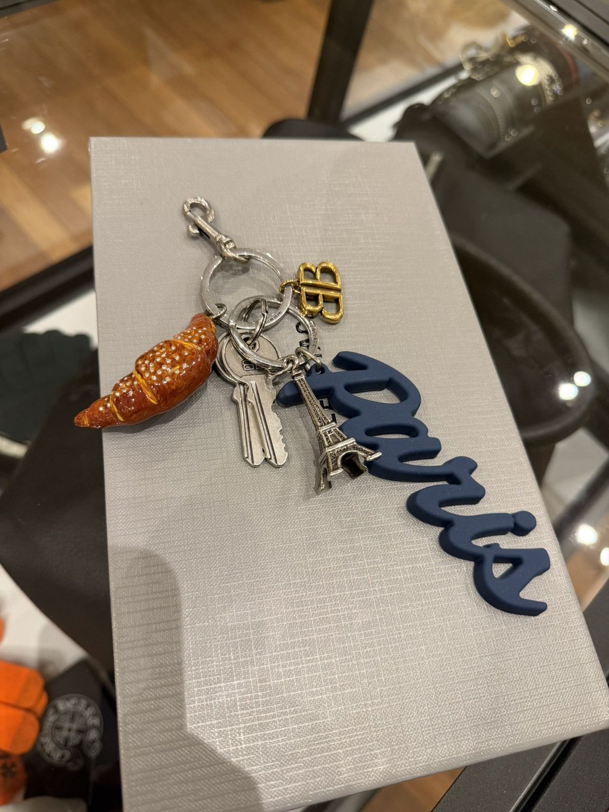 Balenciaga Balenciaga Croissant Key Chain Charms Size ONE SIZE - 1 Thumbnail