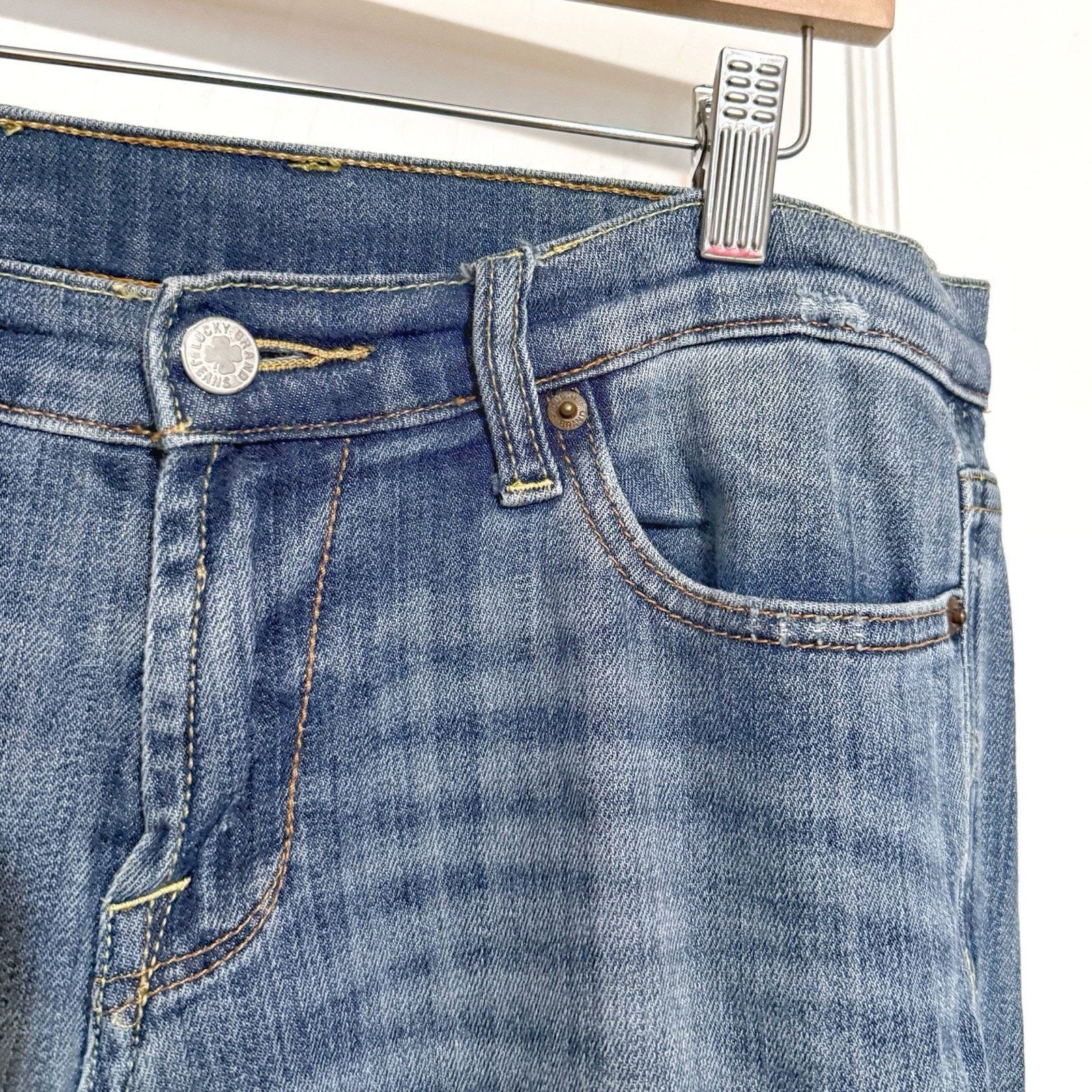 Lucky Brand Lucky Brand Sweet N Crop Jeans Womens 6/28 Low Rise Med Wash Size 28" / US 6 / IT 42 - 2 Thumbnail