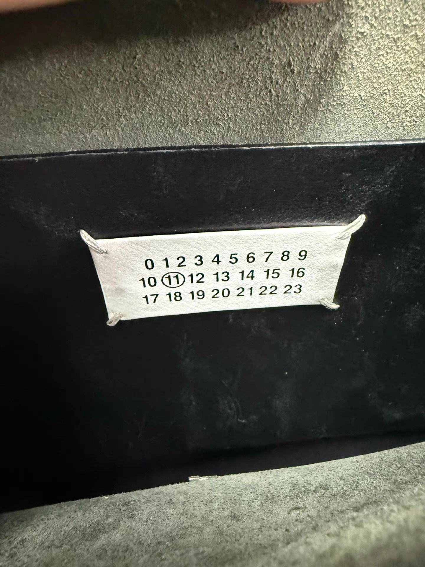 Maison Margiela Maison Margiela Square Thick Leather Shoulder Bag K20 Size ONE SIZE - 7 Thumbnail