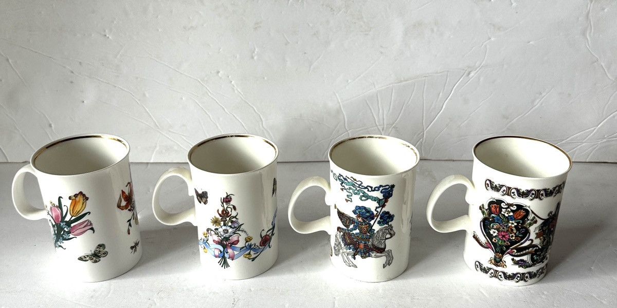 Gucci Set of 4 VINTAGE GUCCI Mugs - Fine Bone China RARE FIND! Size ONE SIZE - 2 Thumbnail