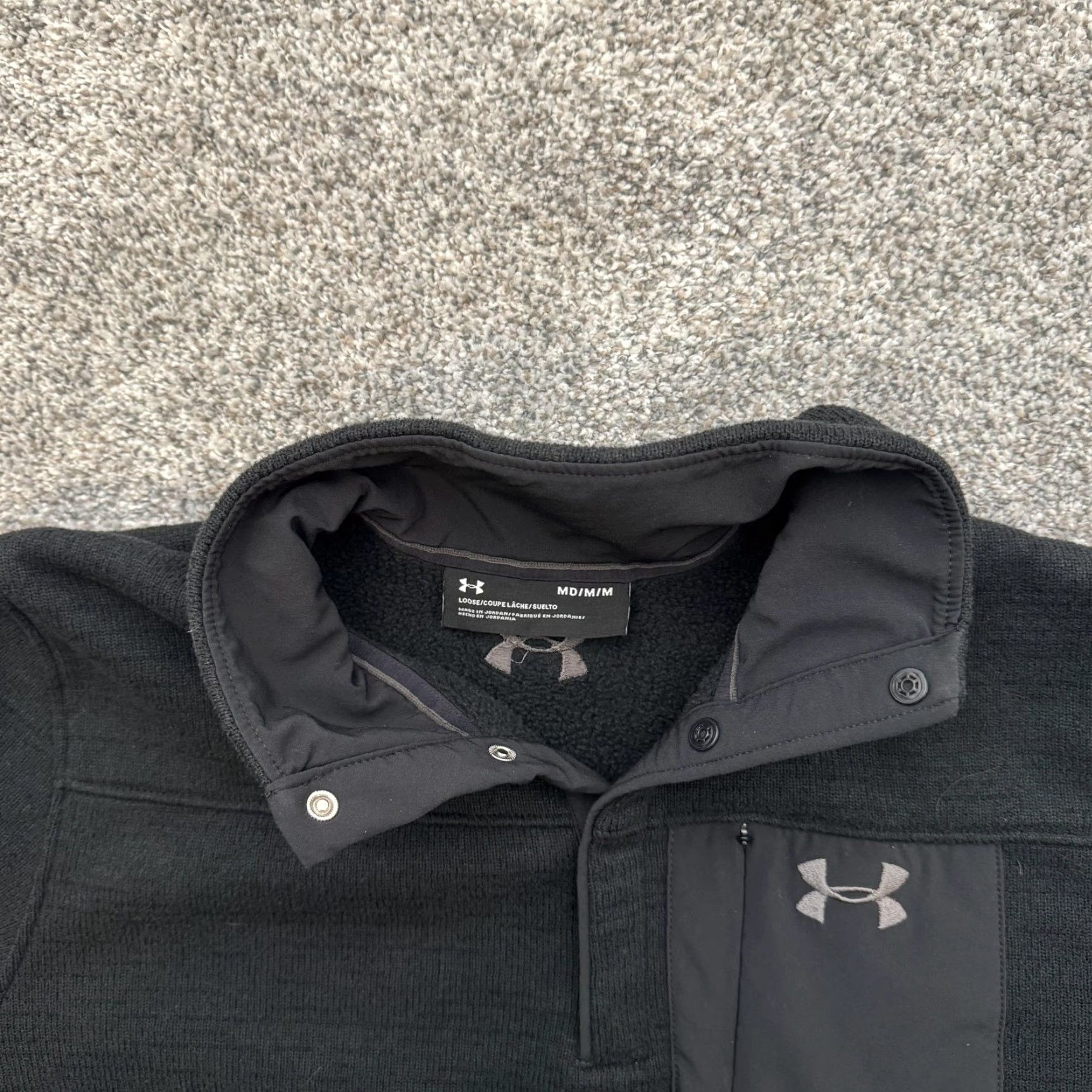 Under Armour Under Armour Pullover Mens Medium Black Fleece Chest Pocket 1316276 Size US M / EU 48-50 / 2 - 5 Thumbnail