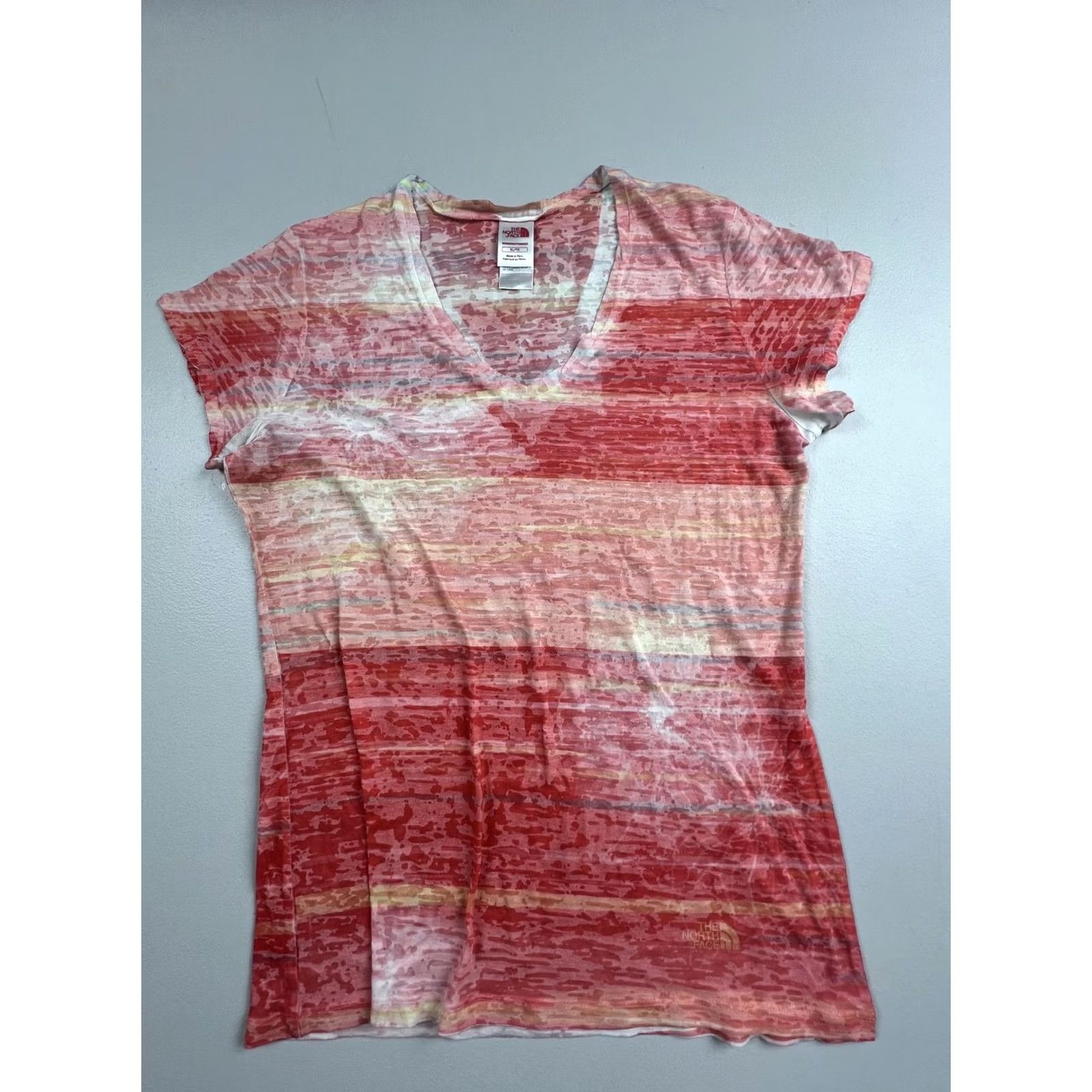 The North Face The North Face Shirt Womens XL Red Striped V-Neck Short Sleeve Lightweight Tee Size XL / US 12-14 / IT 48-50 - 2 Thumbnail